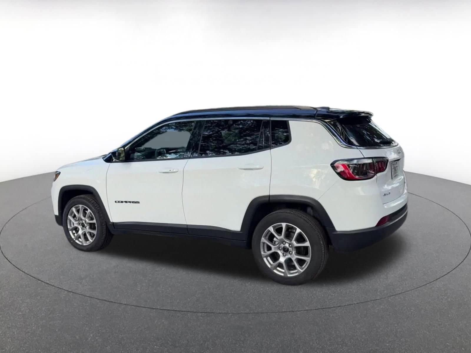 Thumbnail: 2025 Jeep Compass - 10