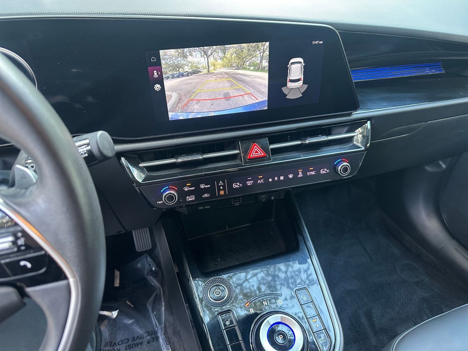 Thumbnail: 2023 Kia Niro - 18