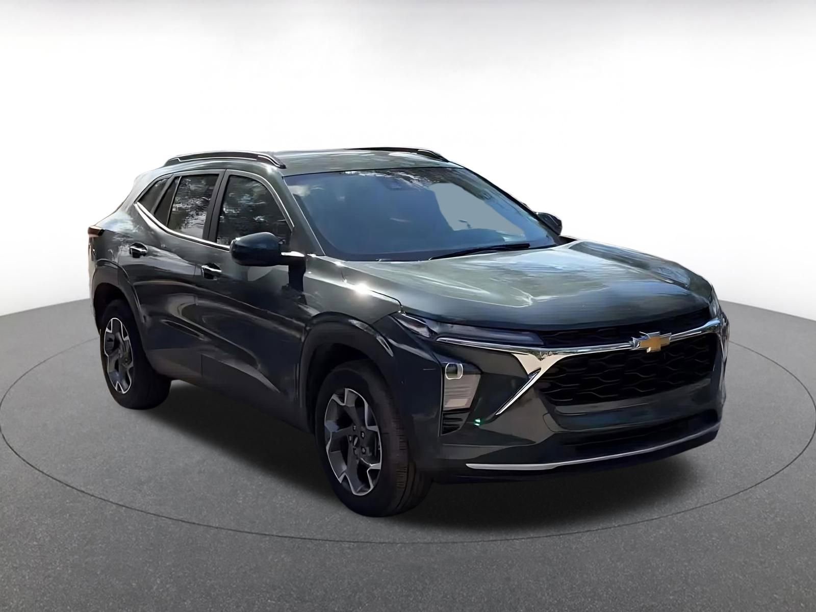 Thumbnail: 2025 Chevrolet Trax - 3