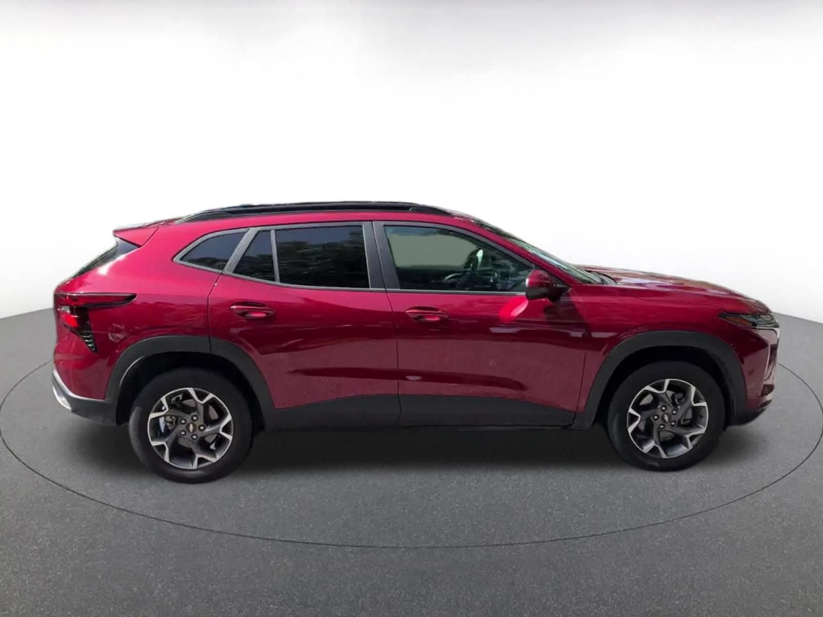 Thumbnail: 2025 Chevrolet Trax - 16