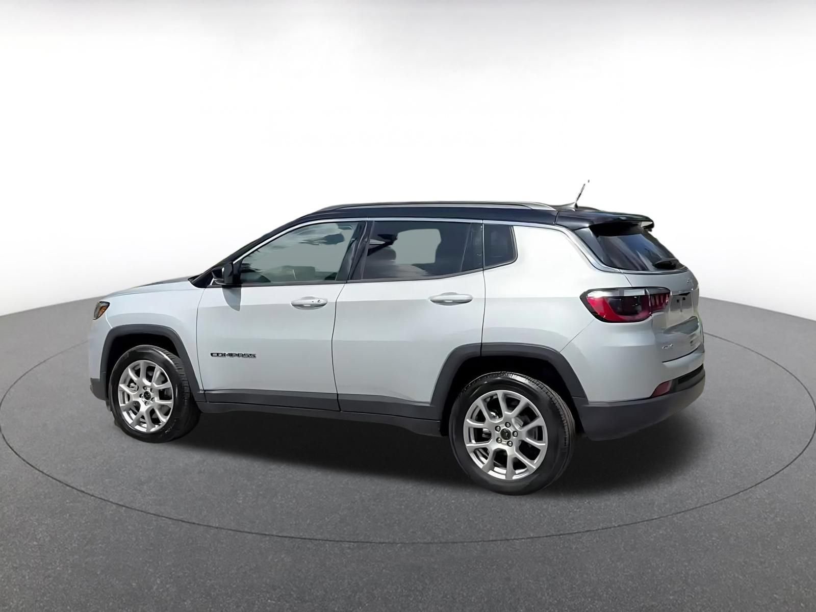 Thumbnail: 2025 Jeep Compass - 11