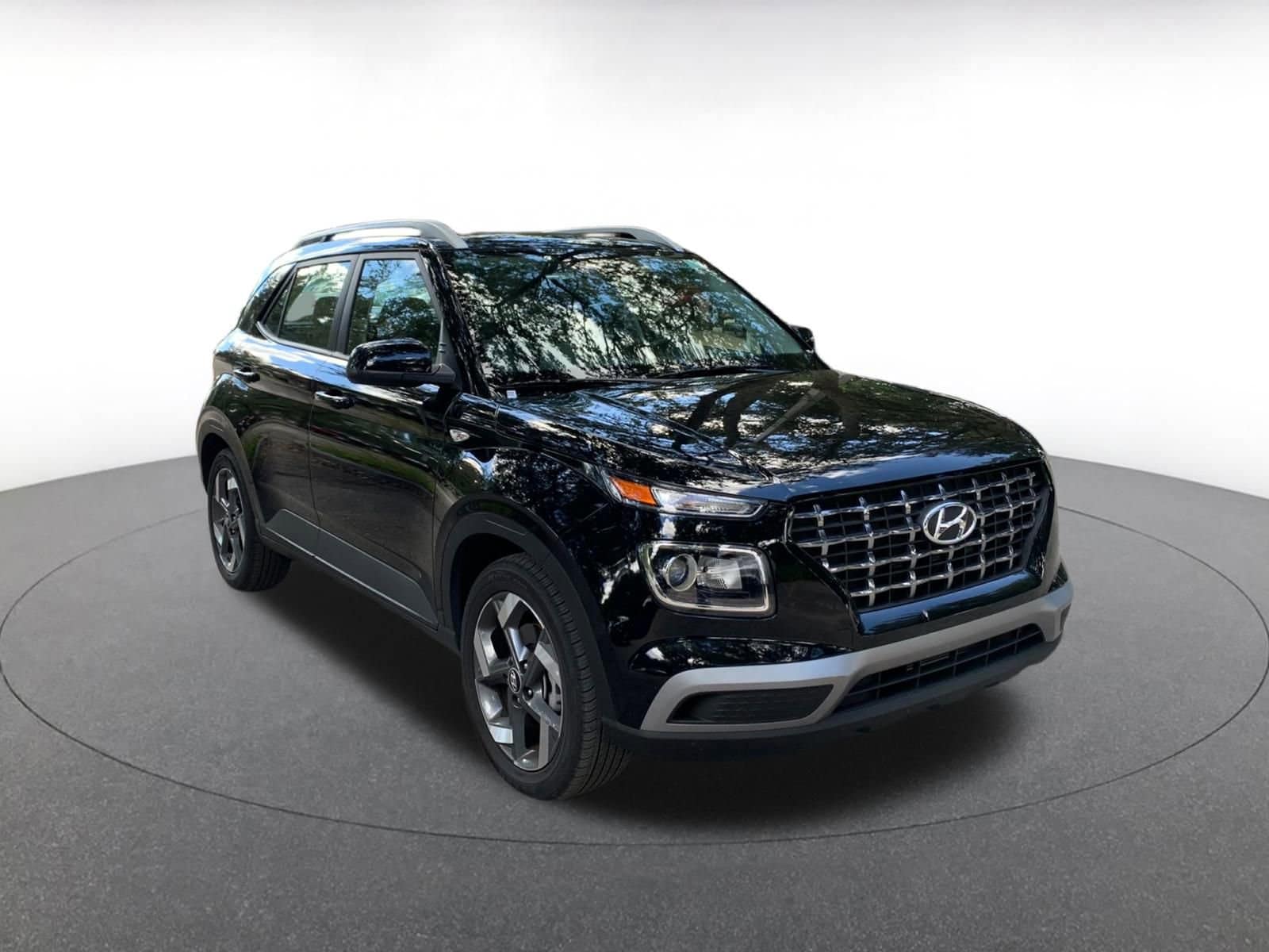 Thumbnail: 2025 Hyundai Venue - 1