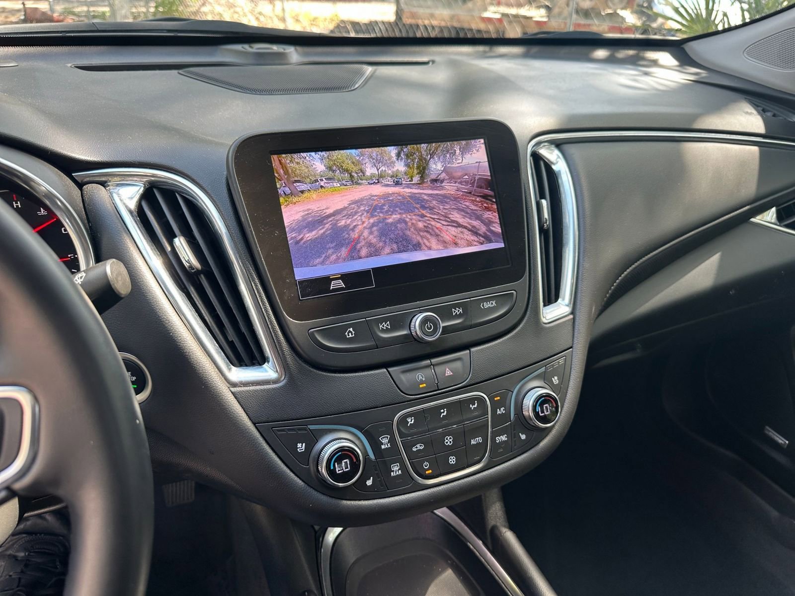 Thumbnail: 2024 Chevrolet Malibu - 17