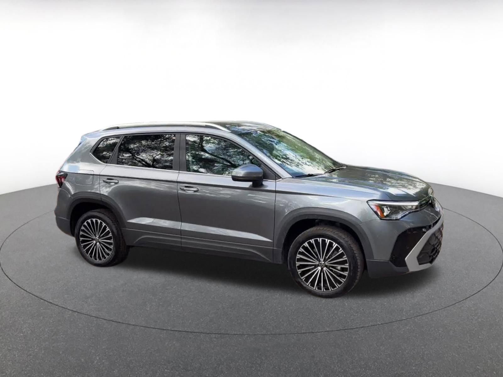 Thumbnail: 2025 Volkswagen Taos - 2