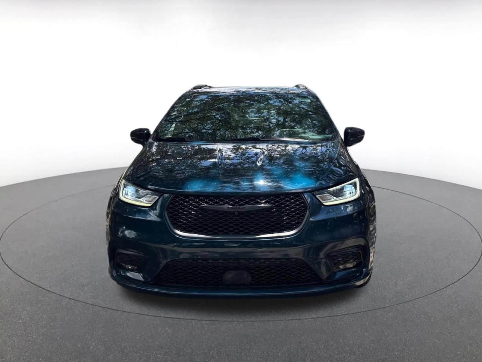 Thumbnail: 2025 Chrysler Pacifica - 2