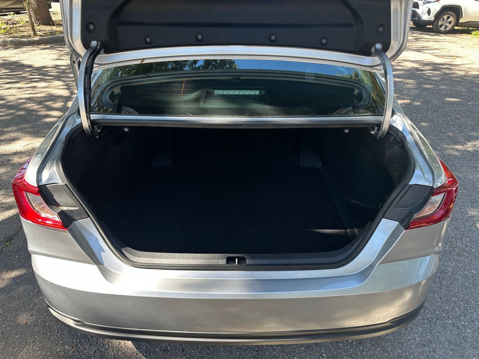 Thumbnail: 2025 Toyota Camry - 24