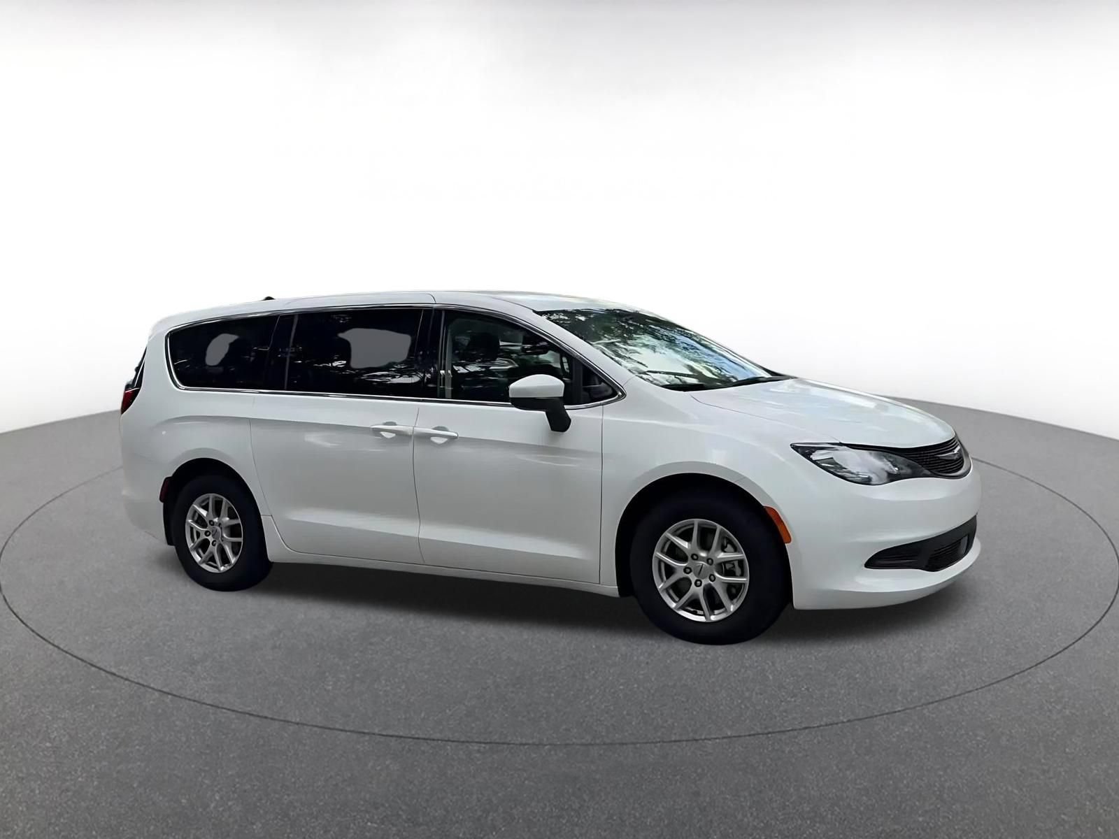Thumbnail: 2023 Chrysler Voyager - 2