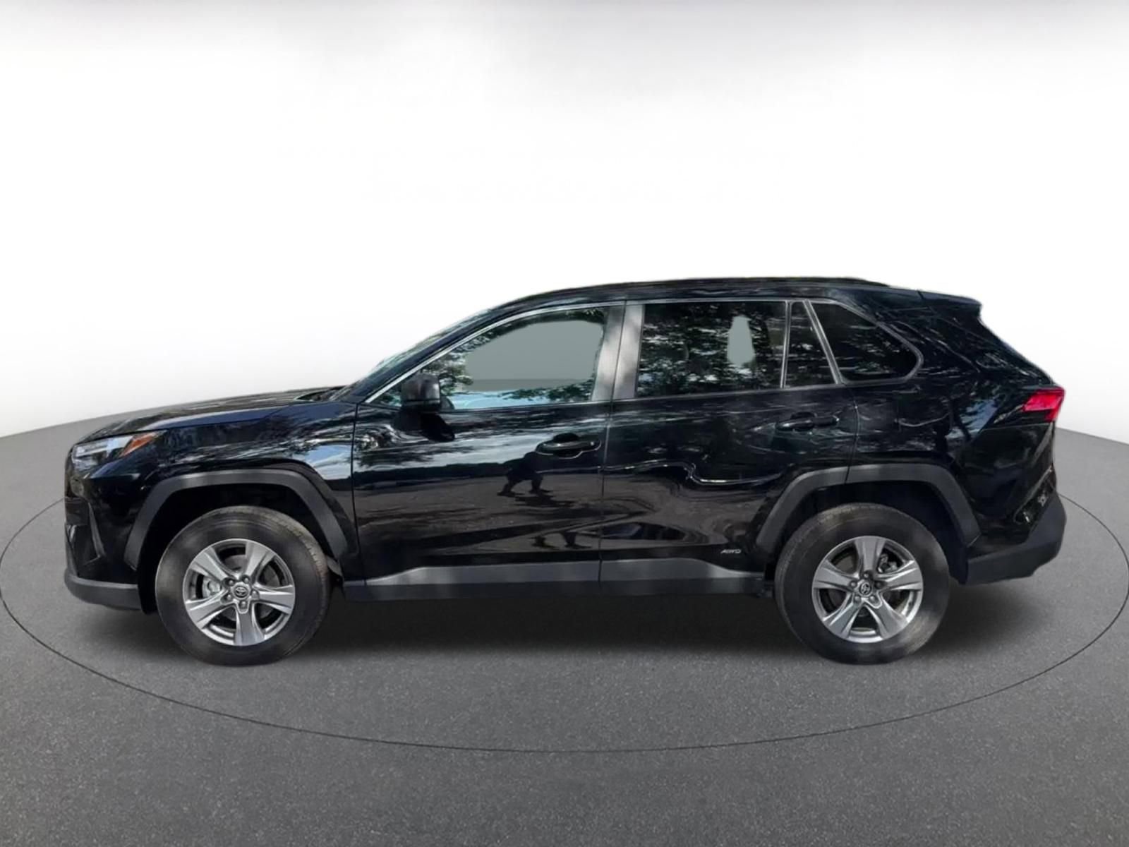 Thumbnail: 2025 Toyota RAV4 - 9