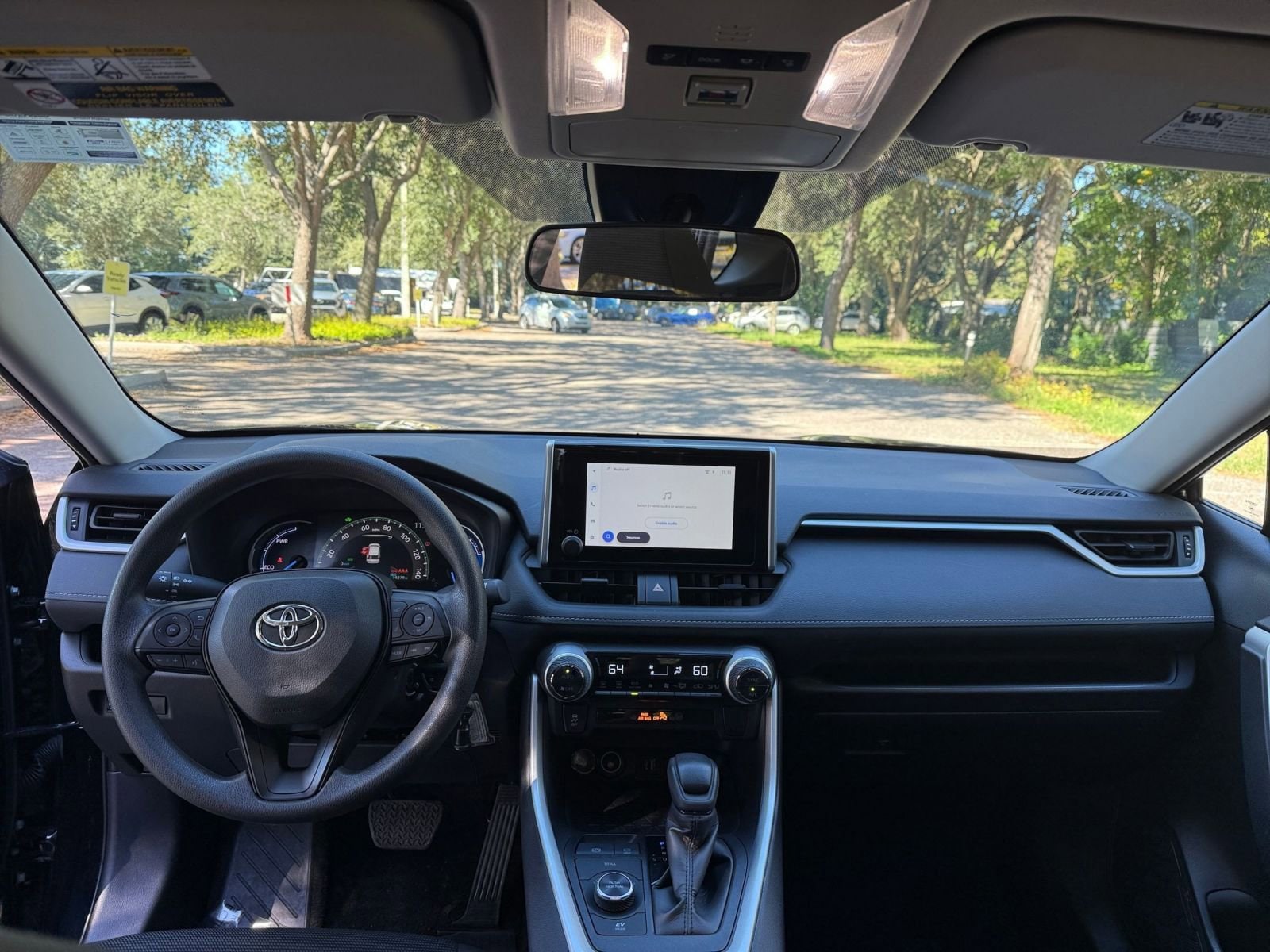 Thumbnail: 2025 Toyota RAV4 - 27