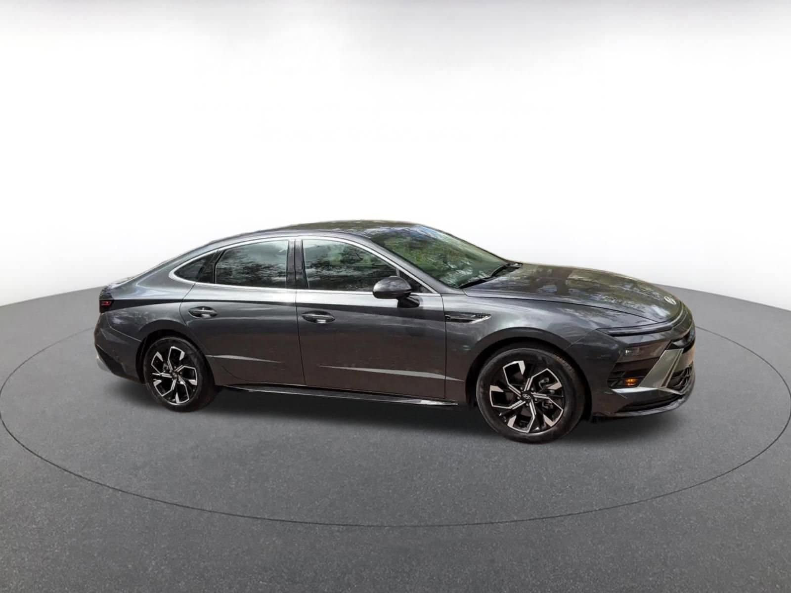 Thumbnail: 2025 Hyundai Sonata - 2