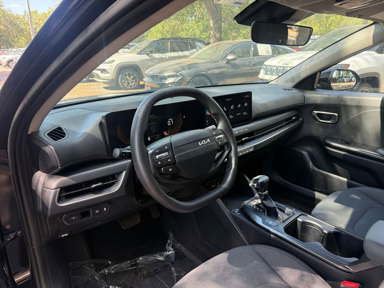 Thumbnail: 2025 Kia K4 - 32