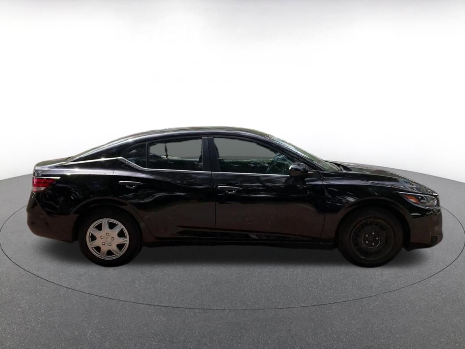 Thumbnail: 2025 Nissan Sentra - 16