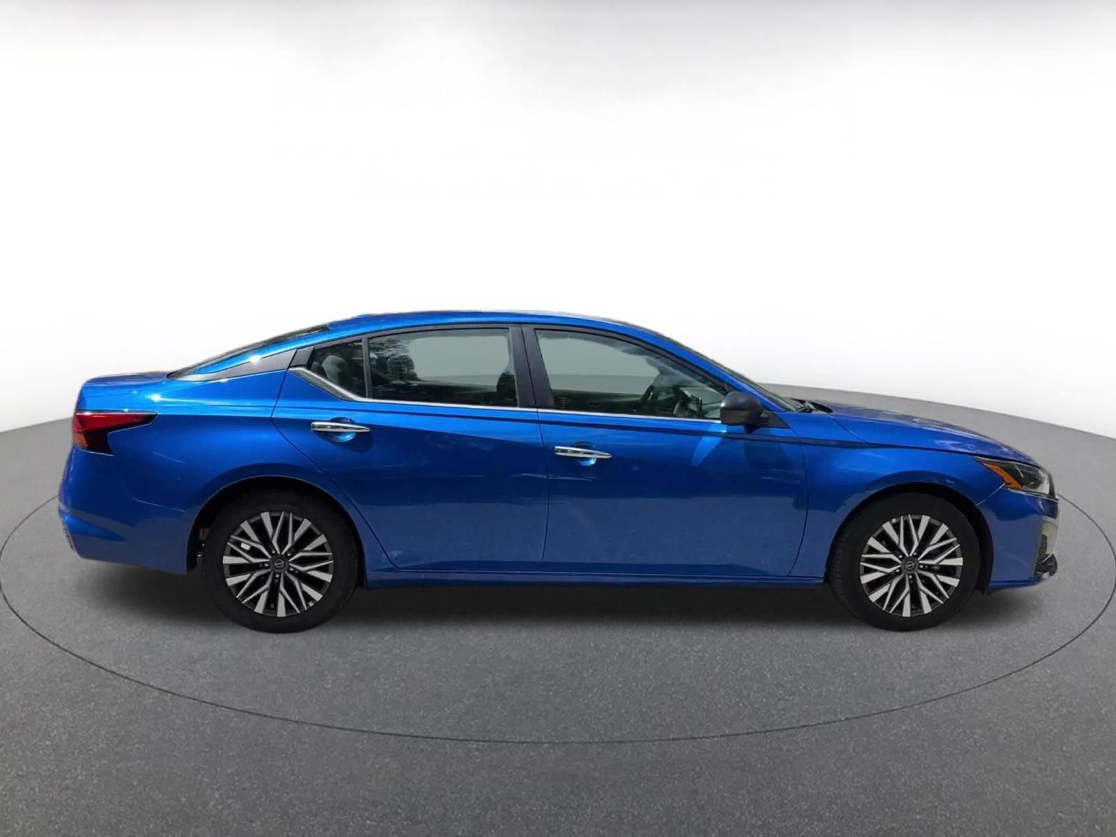 Thumbnail: 2025 Nissan Altima - 16