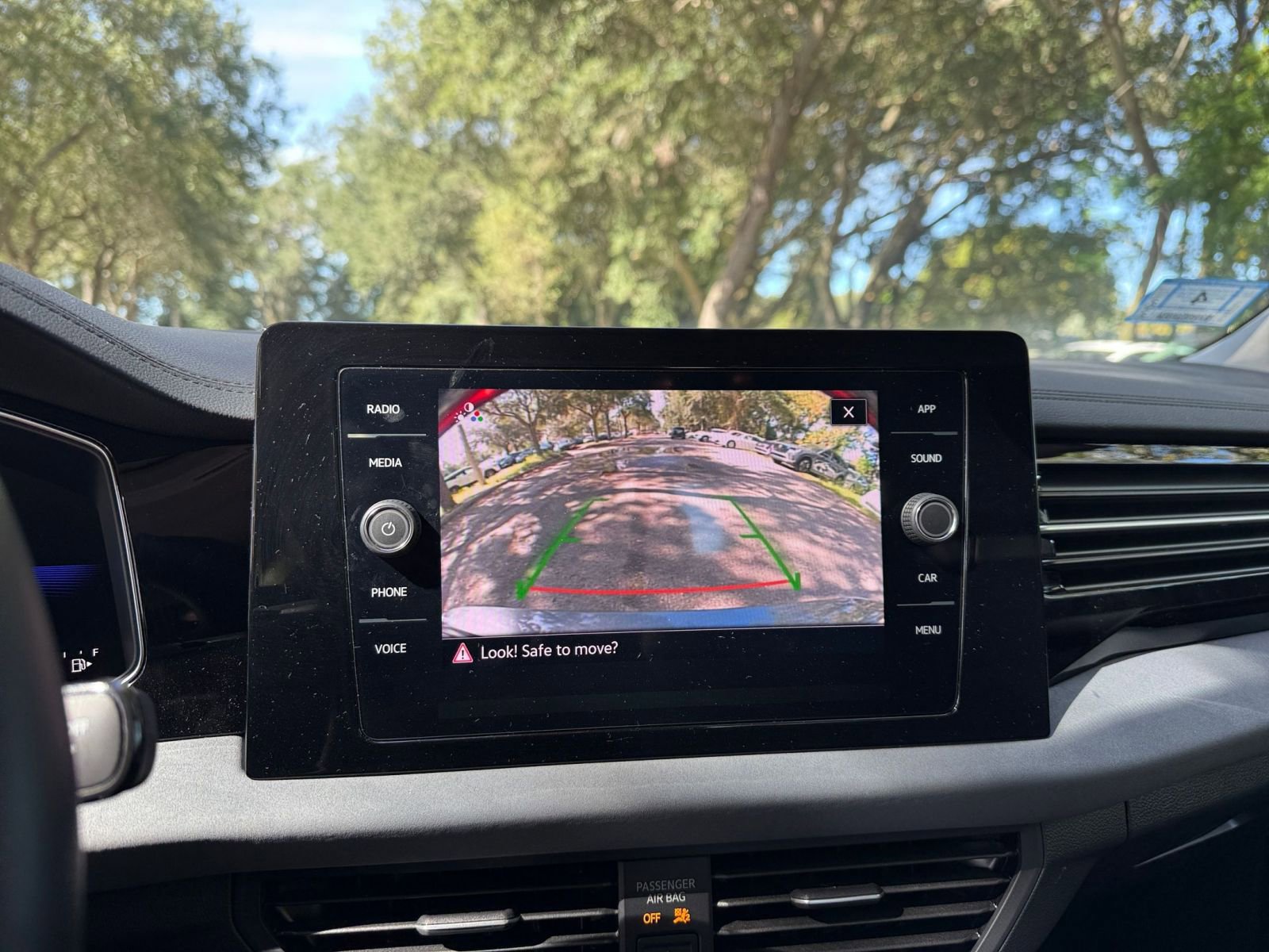 Thumbnail: 2025 Volkswagen Jetta - 17