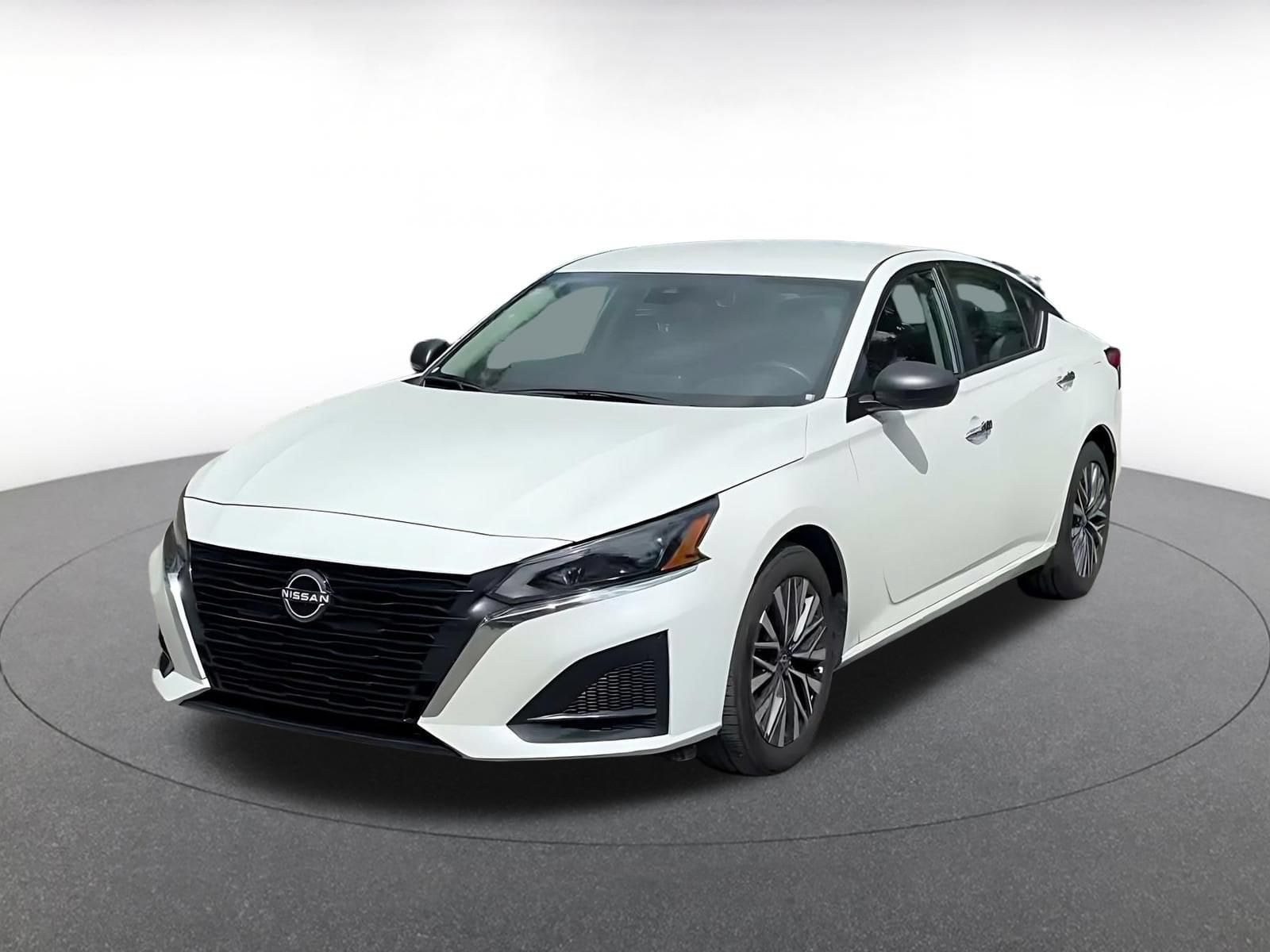 Thumbnail: 2025 Nissan Altima - 6