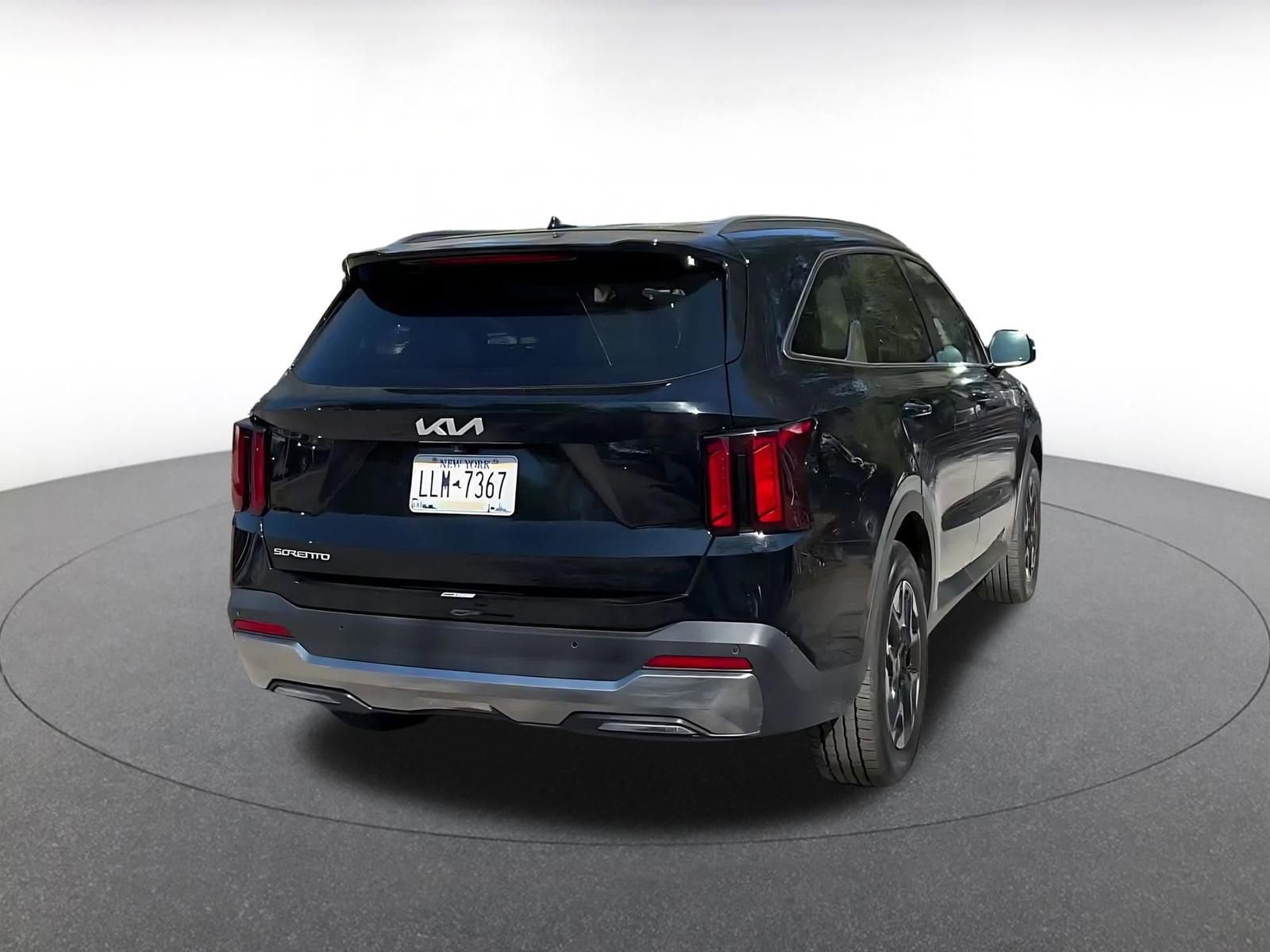 Thumbnail: 2024 Kia Sorento - 14