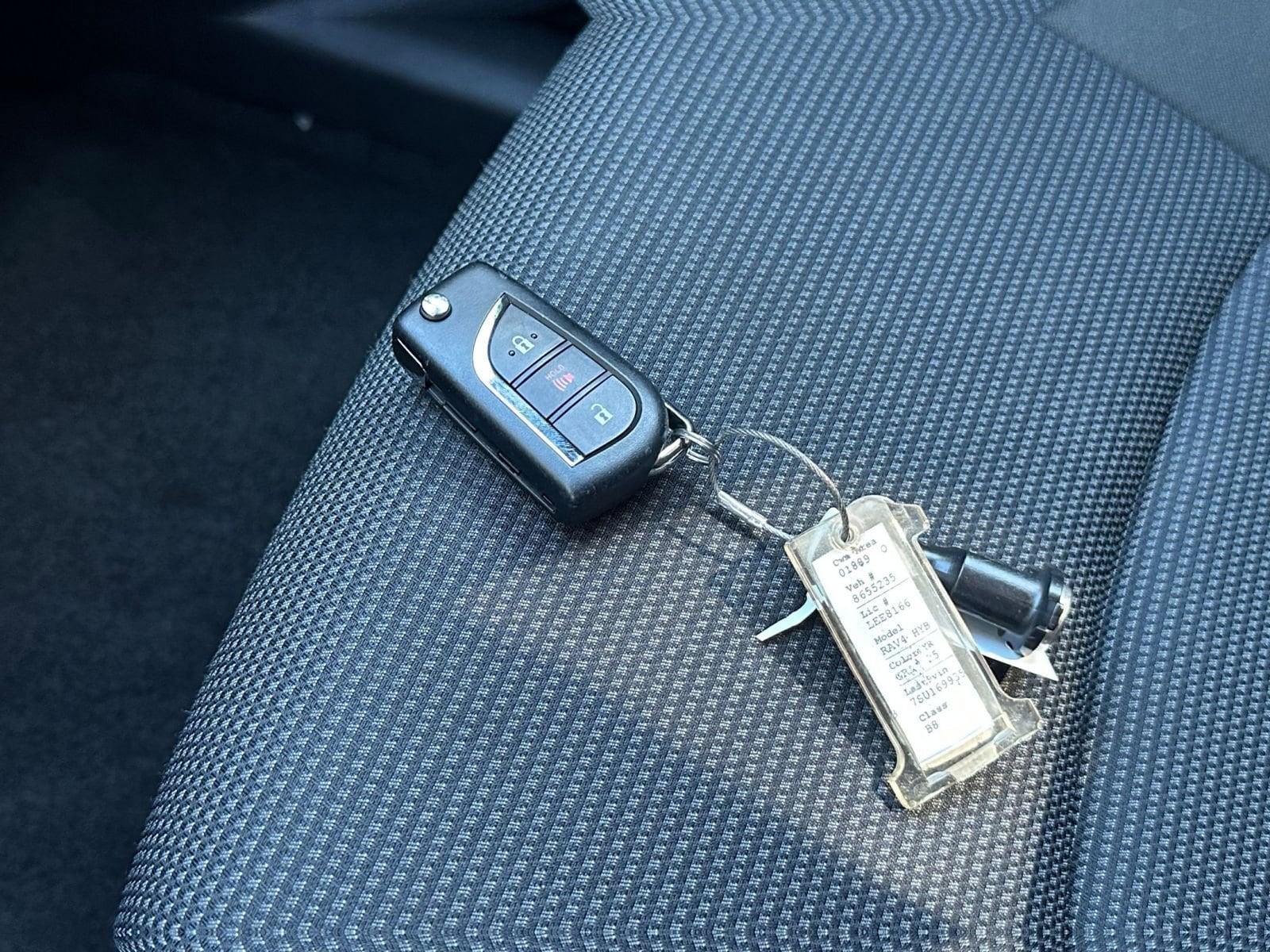 Thumbnail: 2025 Toyota RAV4 - 18