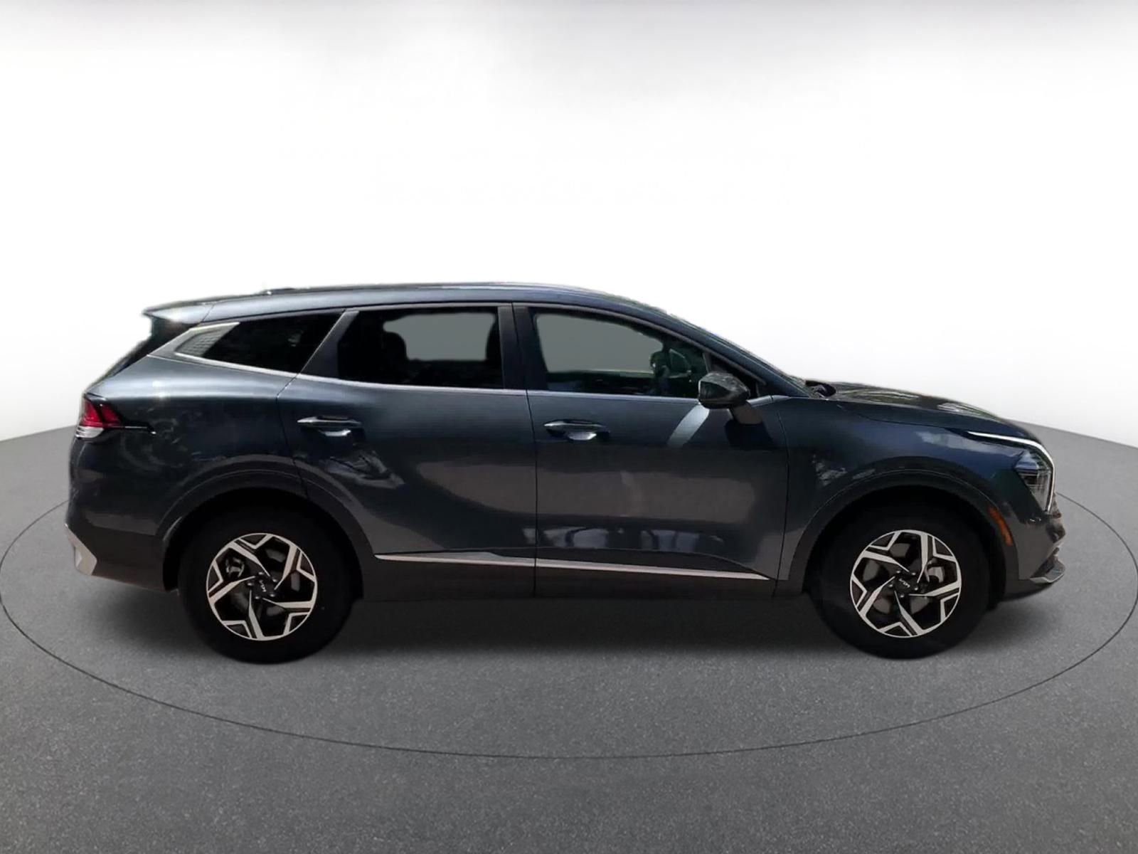 2024 Kia Sportage LX 16