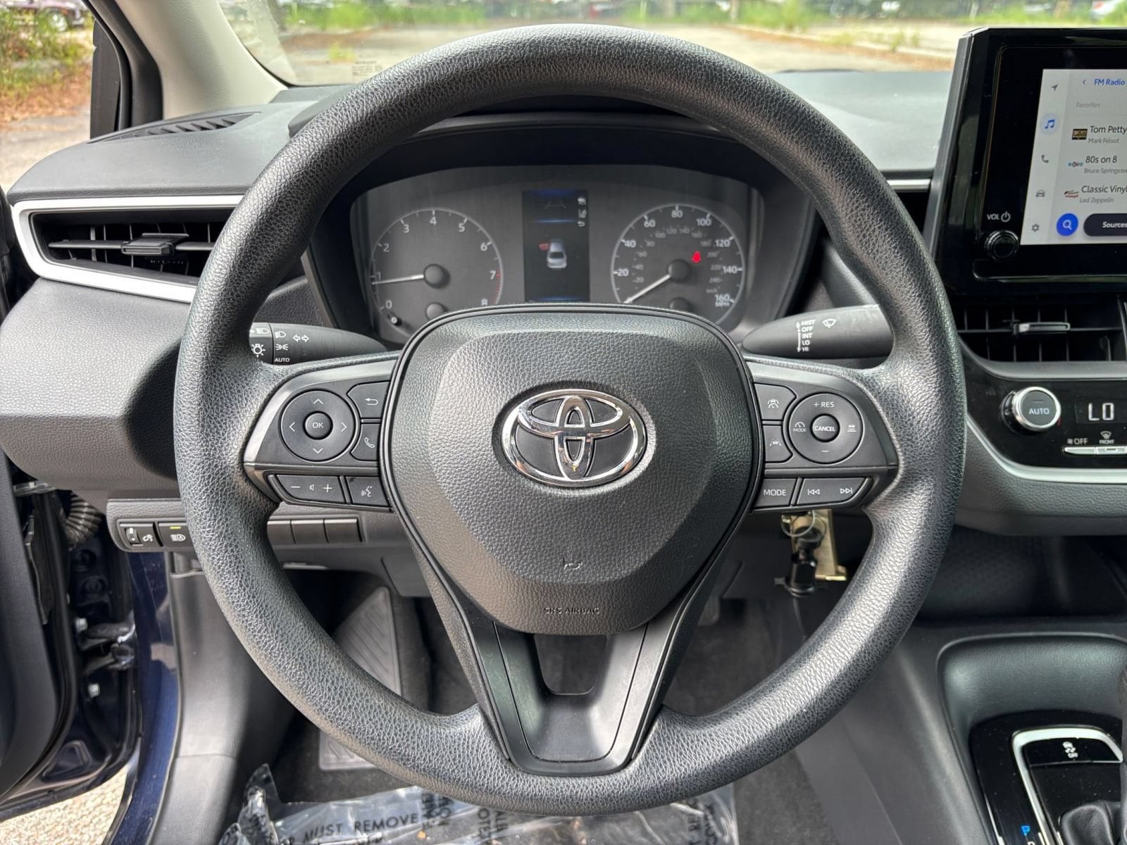 Thumbnail: 2025 Toyota Corolla - 25