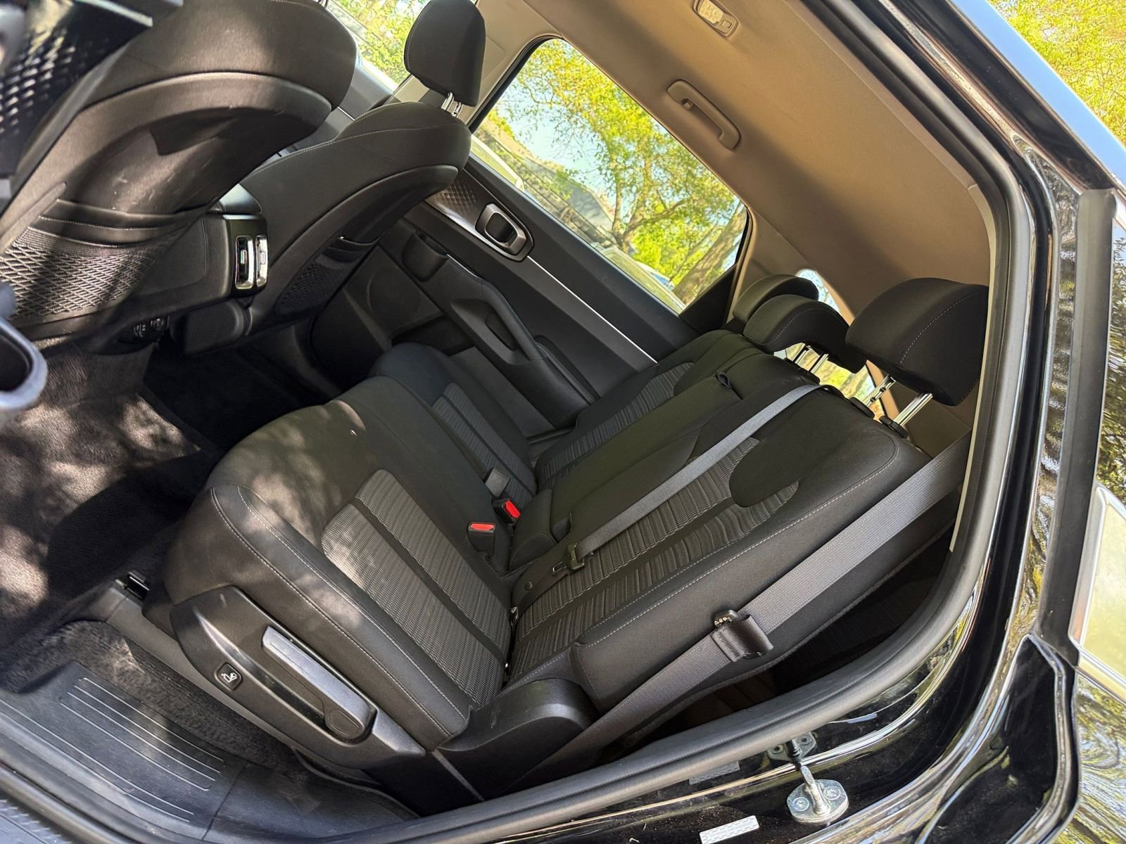 Thumbnail: 2023 Kia Sorento - 34