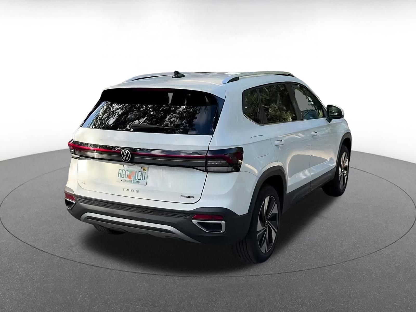 Thumbnail: 2025 Volkswagen Taos - 14