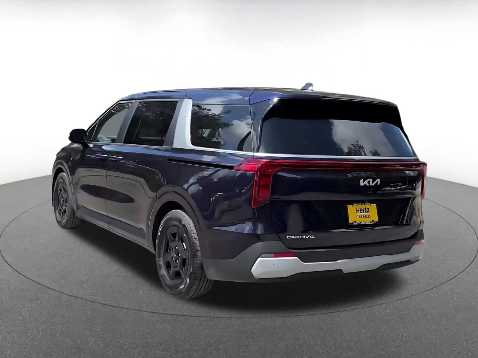 Thumbnail: 2026 Kia Carnival - 10