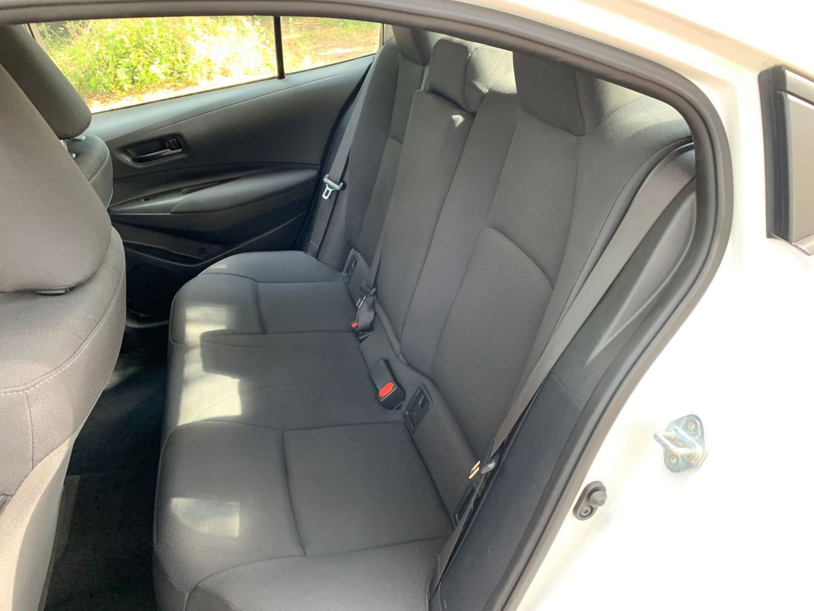 2023 Toyota Corolla LE 32