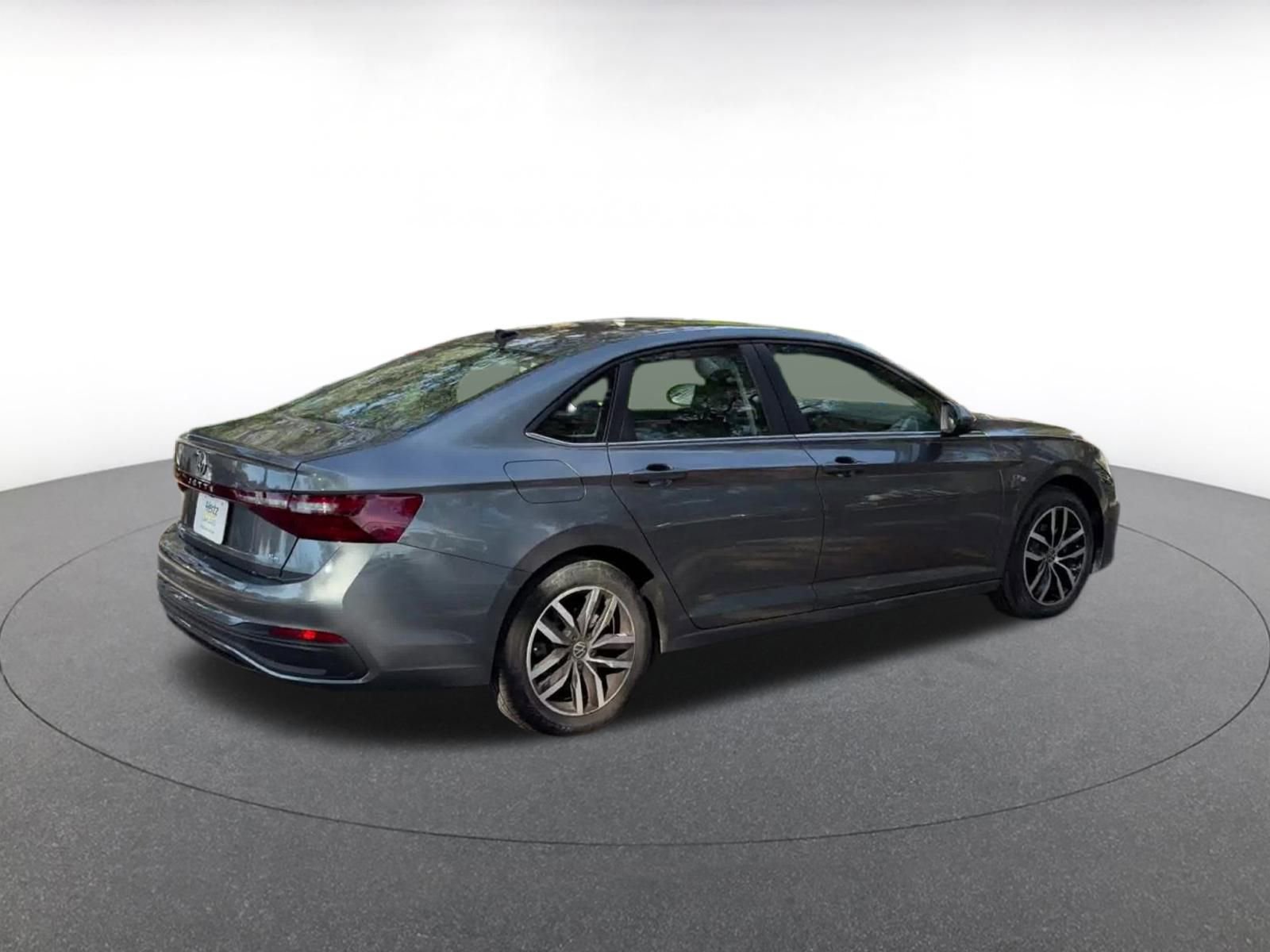 Thumbnail: 2025 Volkswagen Jetta - 15