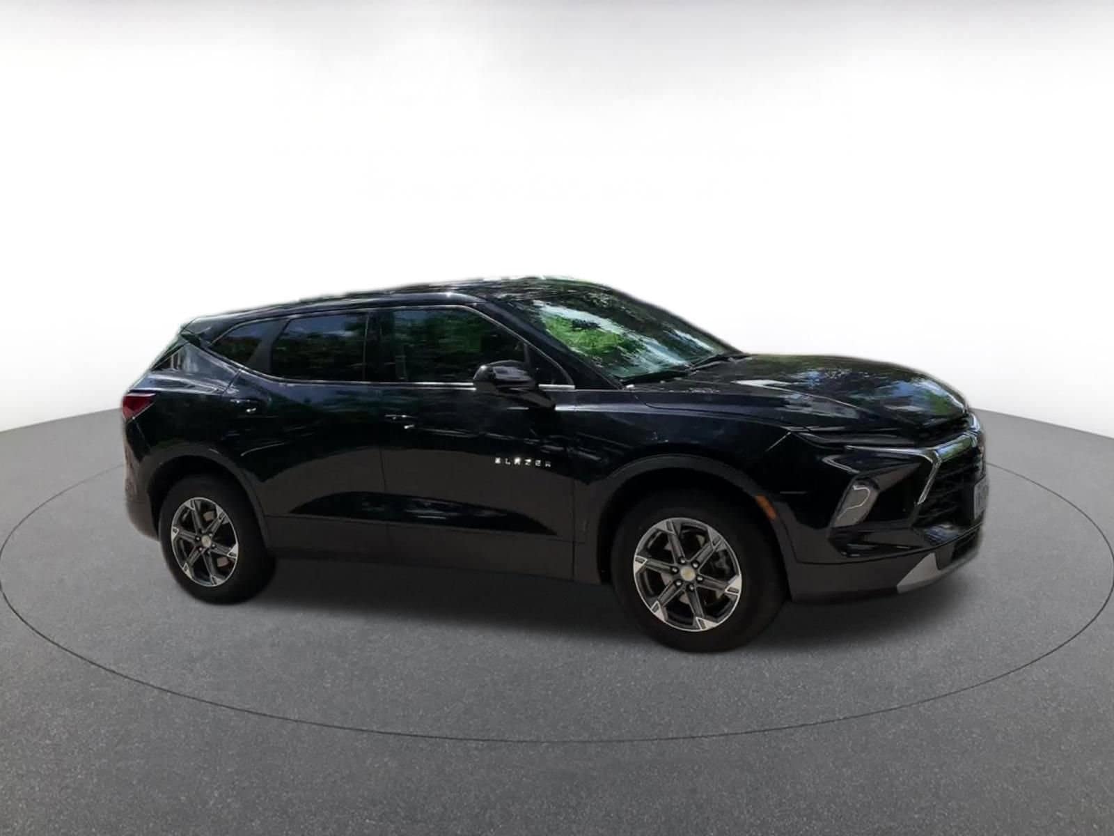 Thumbnail: 2023 Chevrolet Blazer - 2