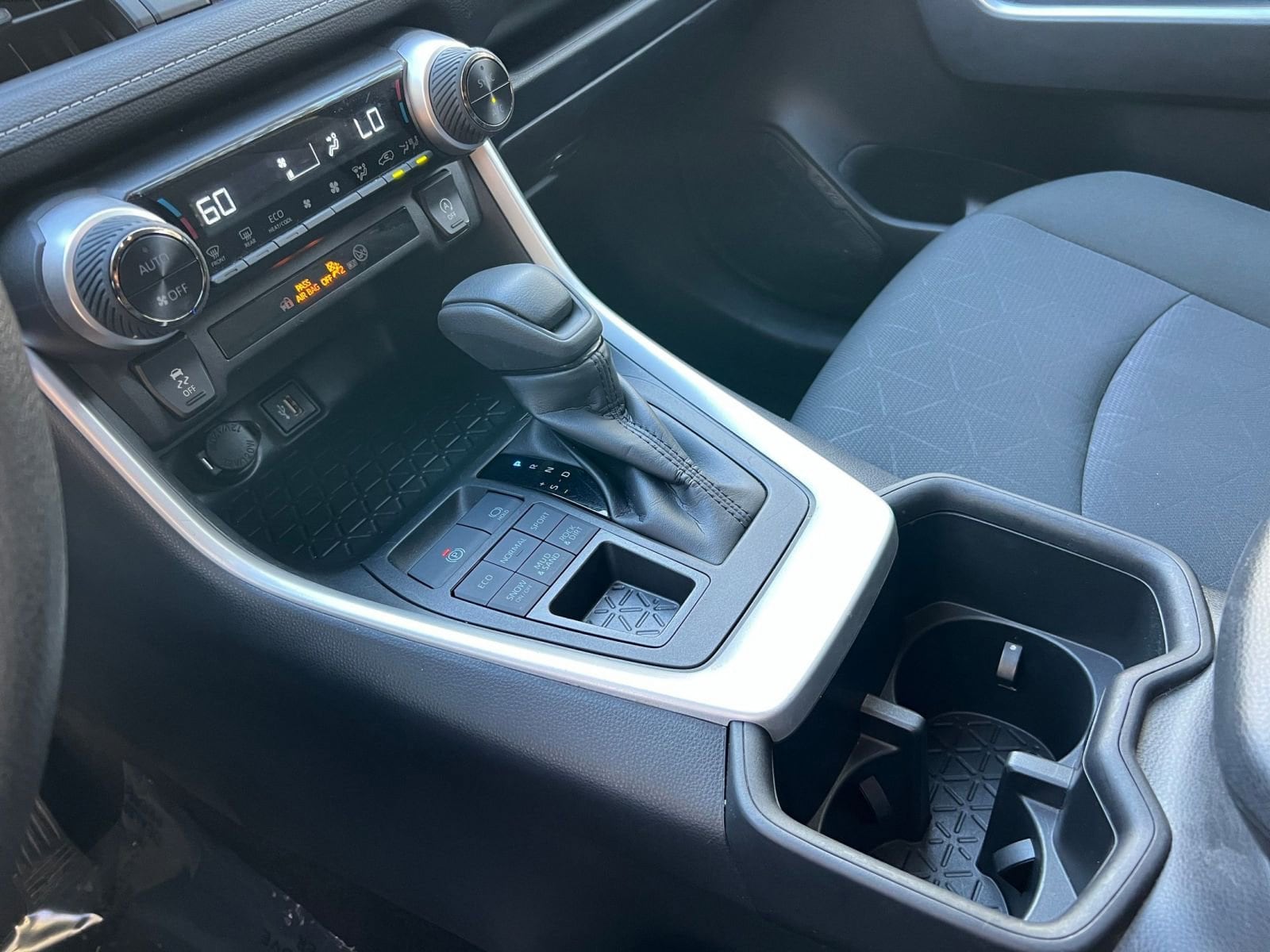 Thumbnail: 2025 Toyota RAV4 - 35