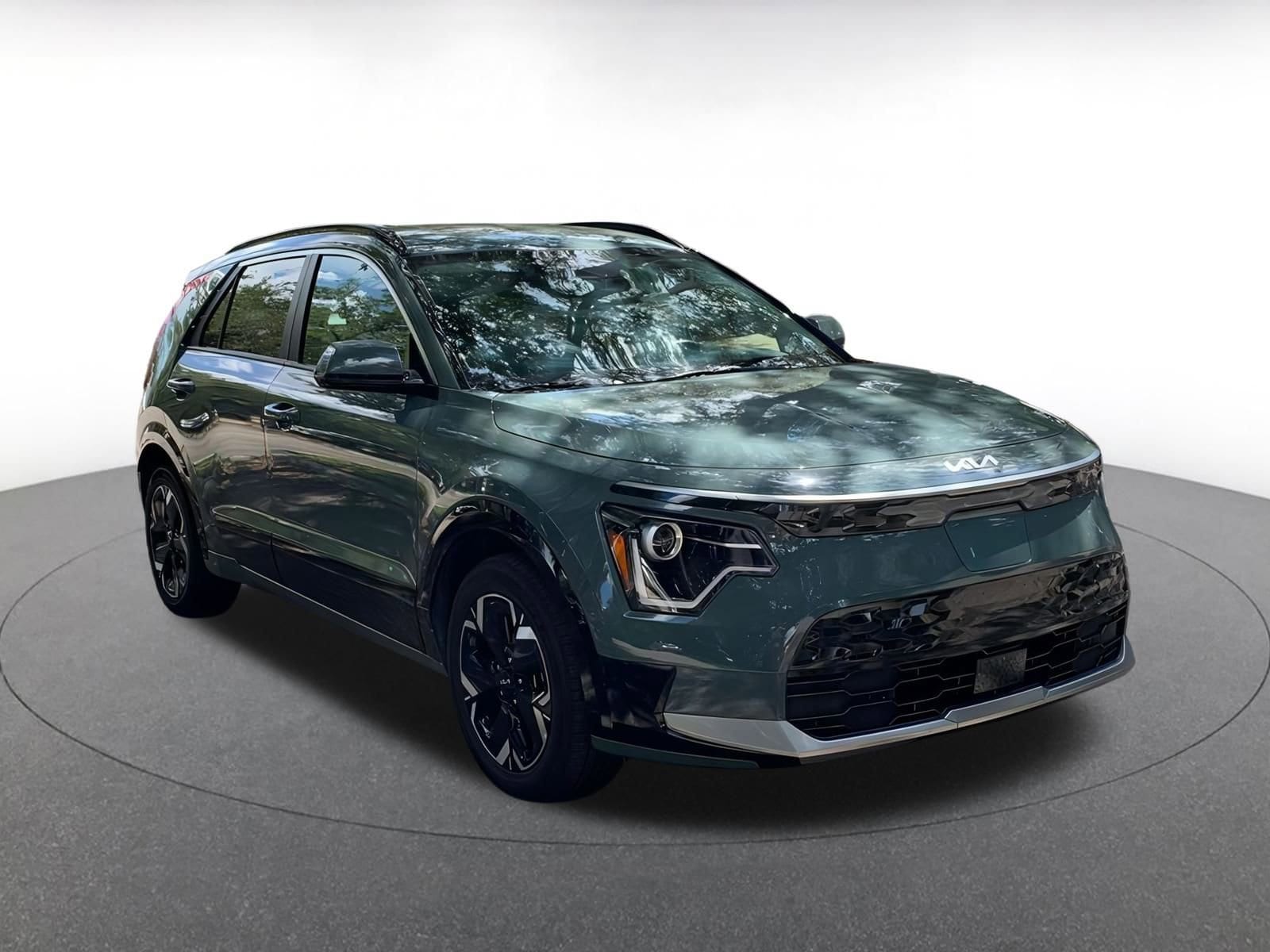 Thumbnail: 2023 Kia Niro - 1