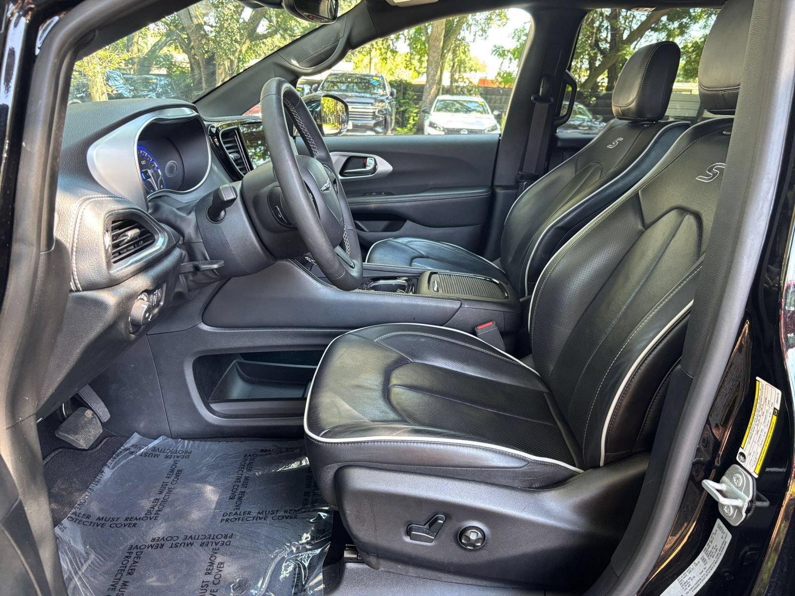 Thumbnail: 2025 Chrysler Pacifica - 29