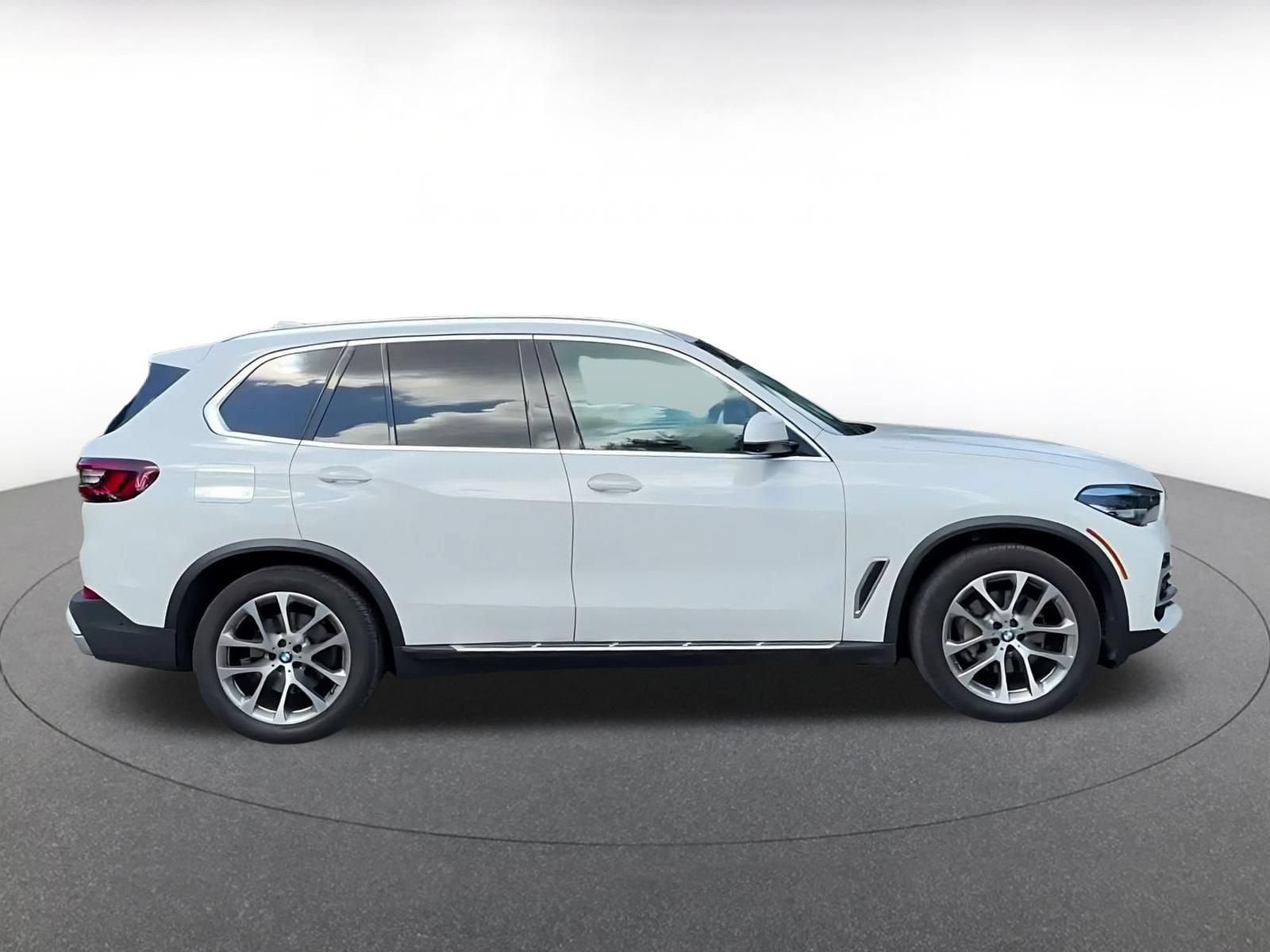 Thumbnail: 2023 BMW X5 - 15