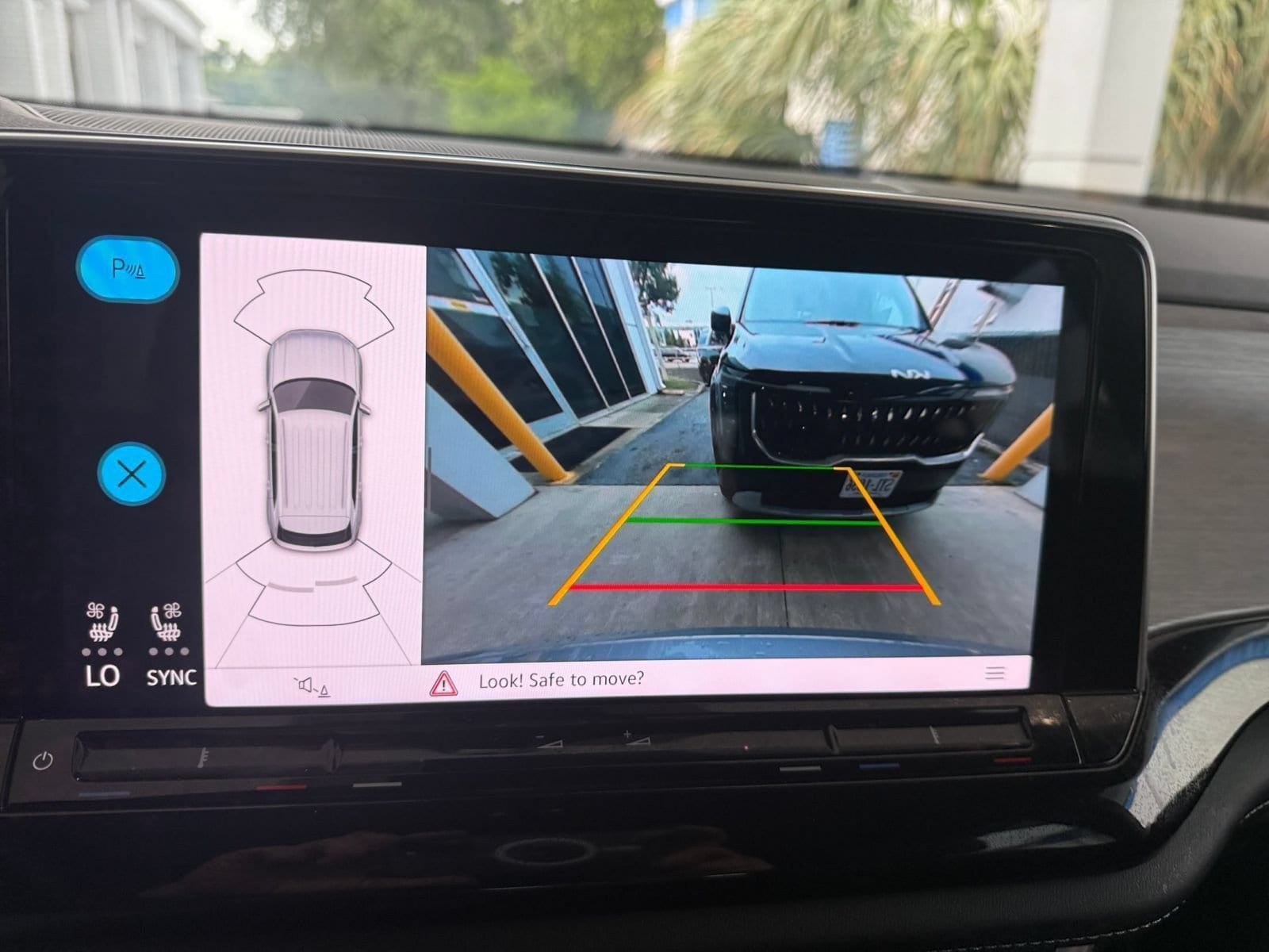 Thumbnail: 2026 Volkswagen Atlas - 21