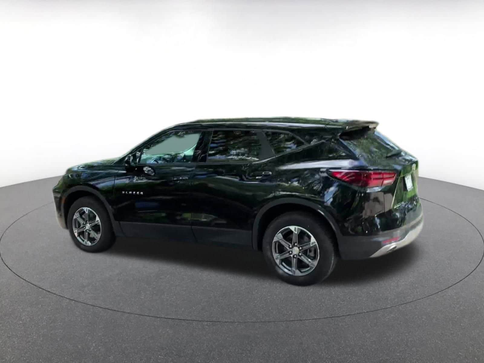 Thumbnail: 2023 Chevrolet Blazer - 10