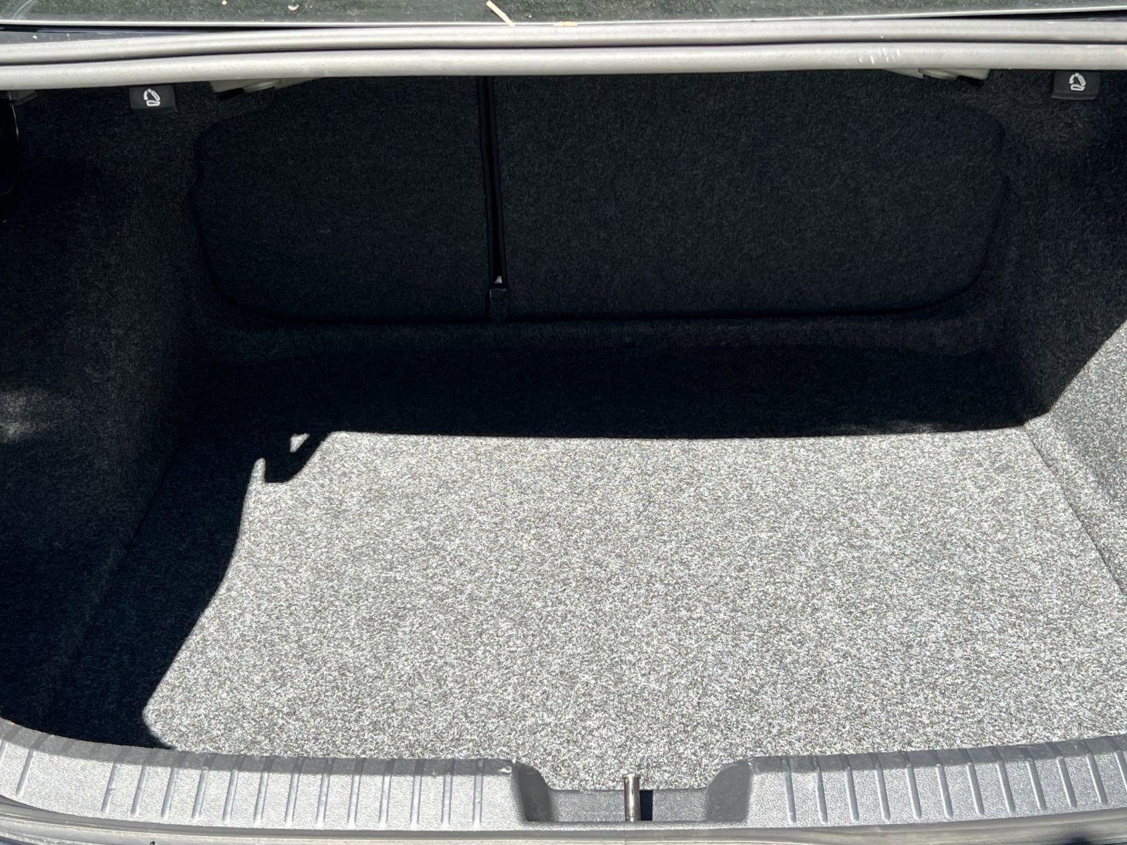 Thumbnail: 2025 Volkswagen Jetta - 24