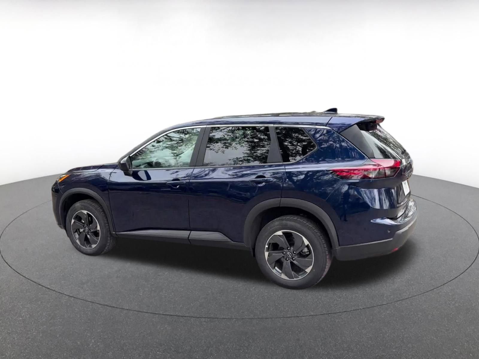 Thumbnail: 2025 Nissan Rogue - 10