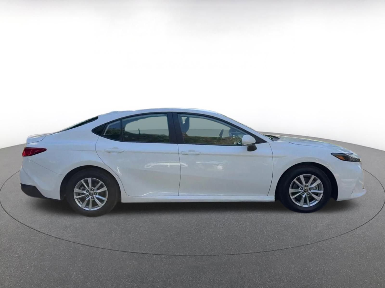 Thumbnail: 2025 Toyota Camry - 16