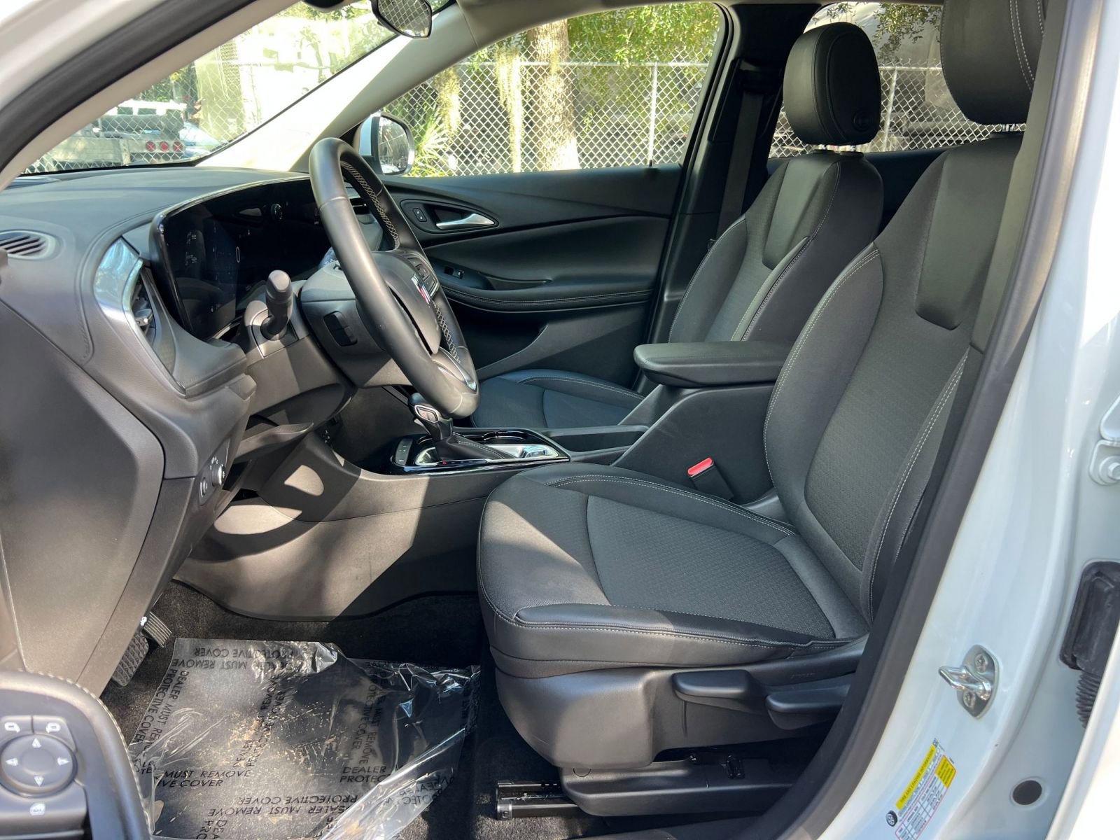 Thumbnail: 2025 Buick Encore GX - 21