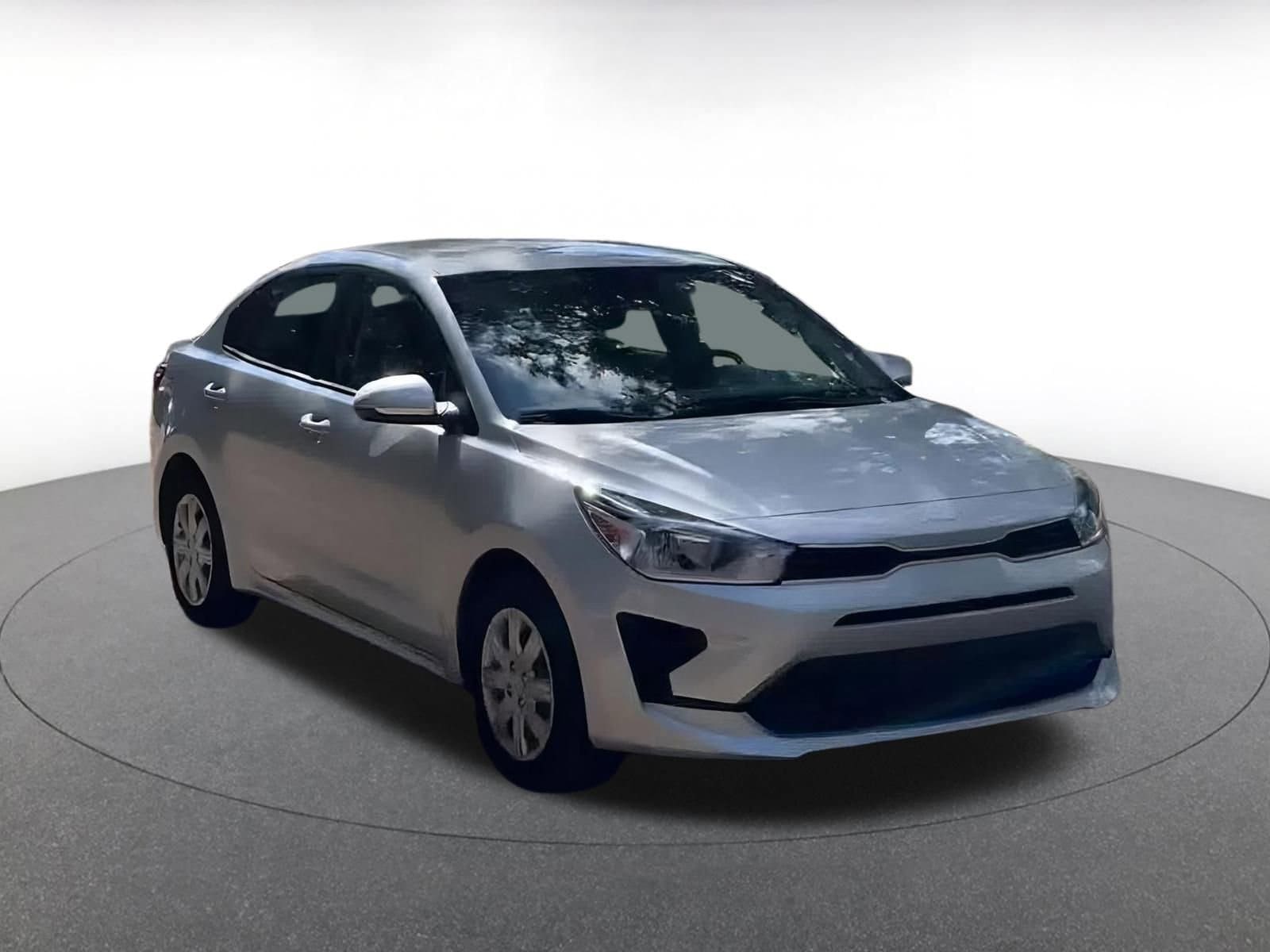 Thumbnail: 2023 Kia Rio - 3