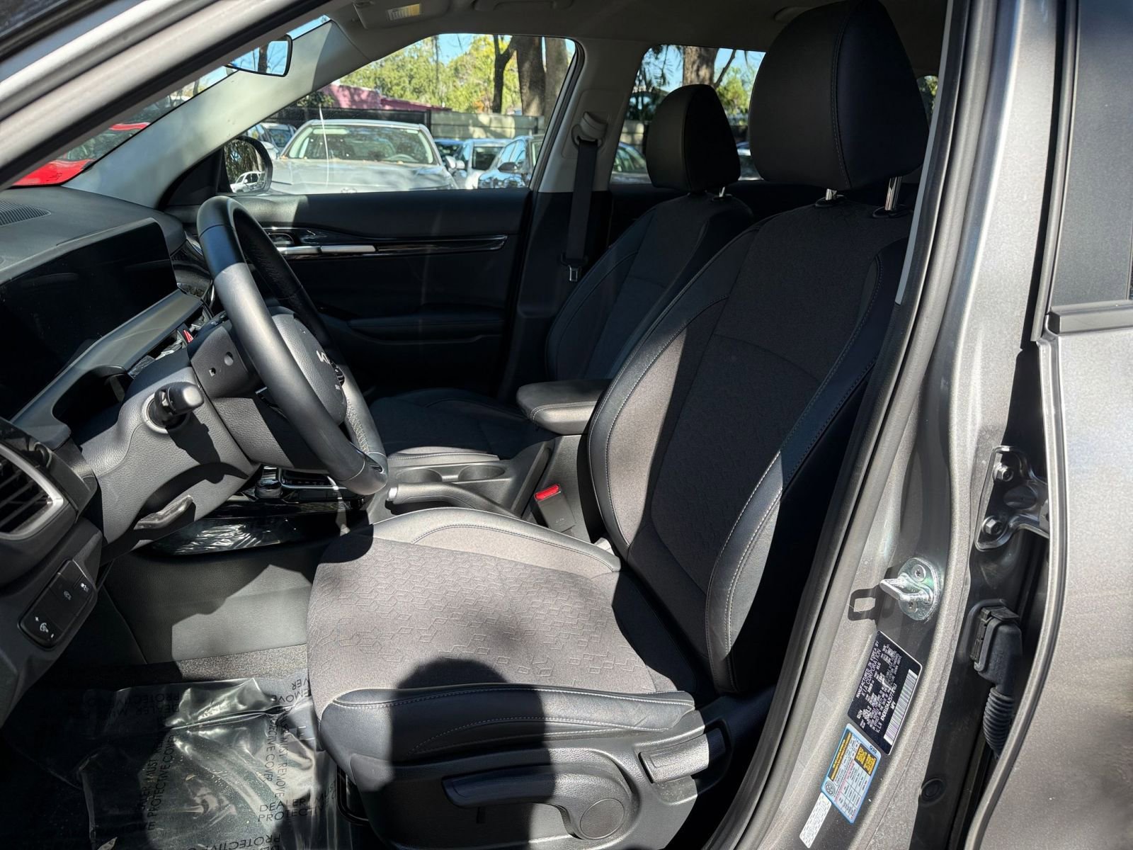 Thumbnail: 2025 Kia Seltos - 31