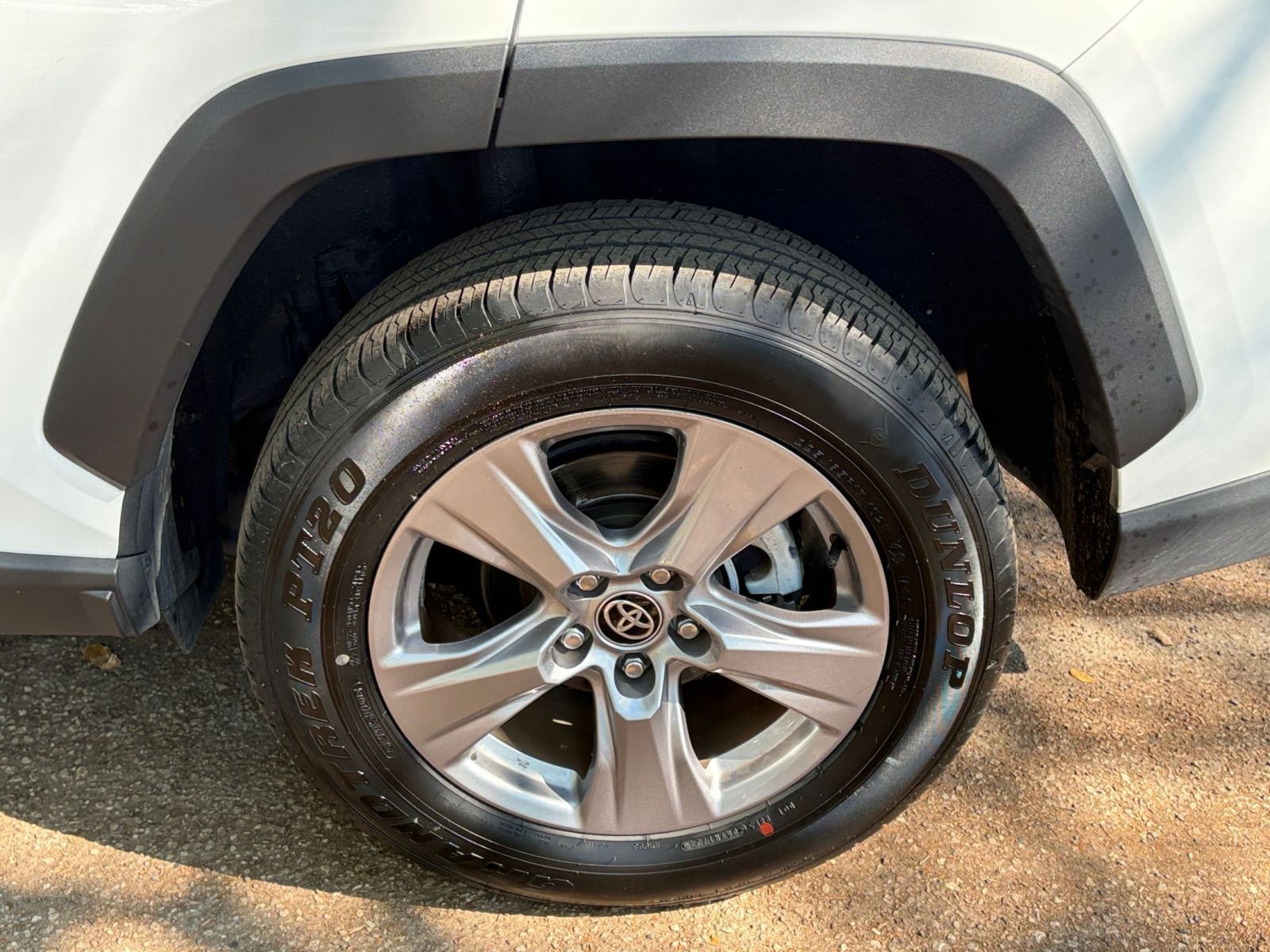 Thumbnail: 2025 Toyota RAV4 - 31