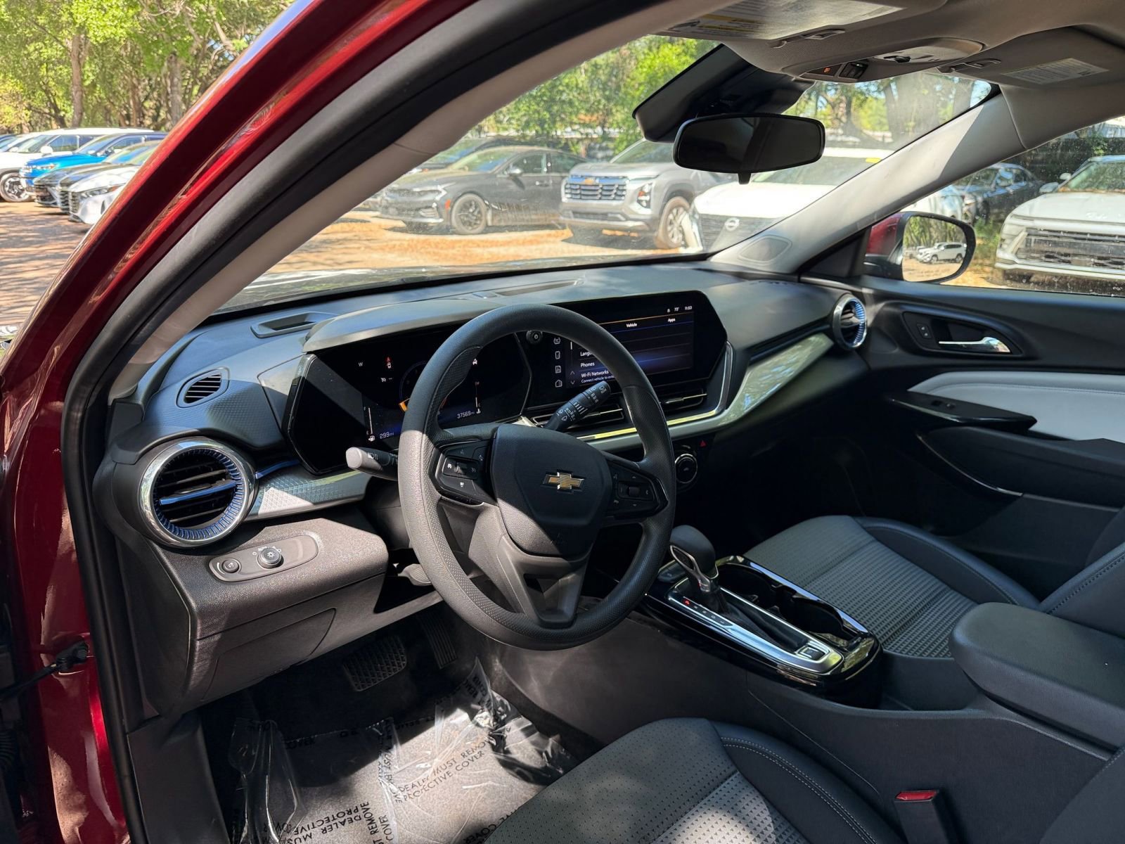 Thumbnail: 2025 Chevrolet Trax - 29