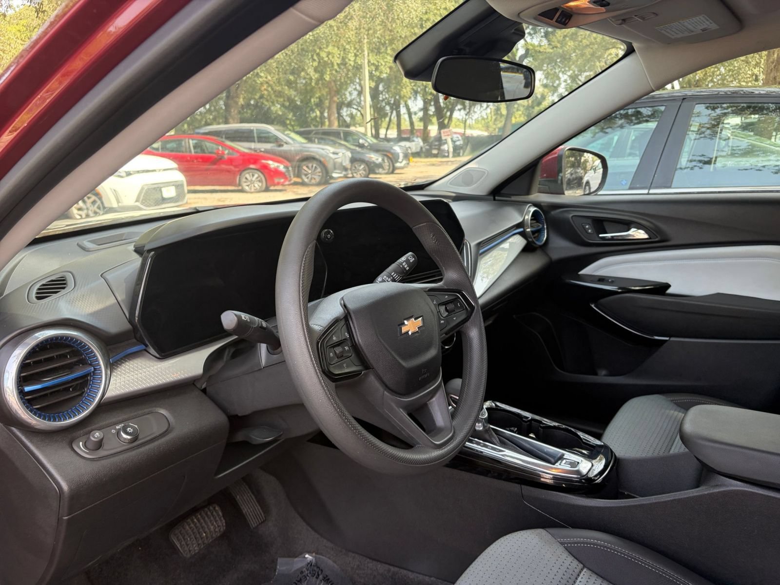 Thumbnail: 2025 Chevrolet Trax - 33