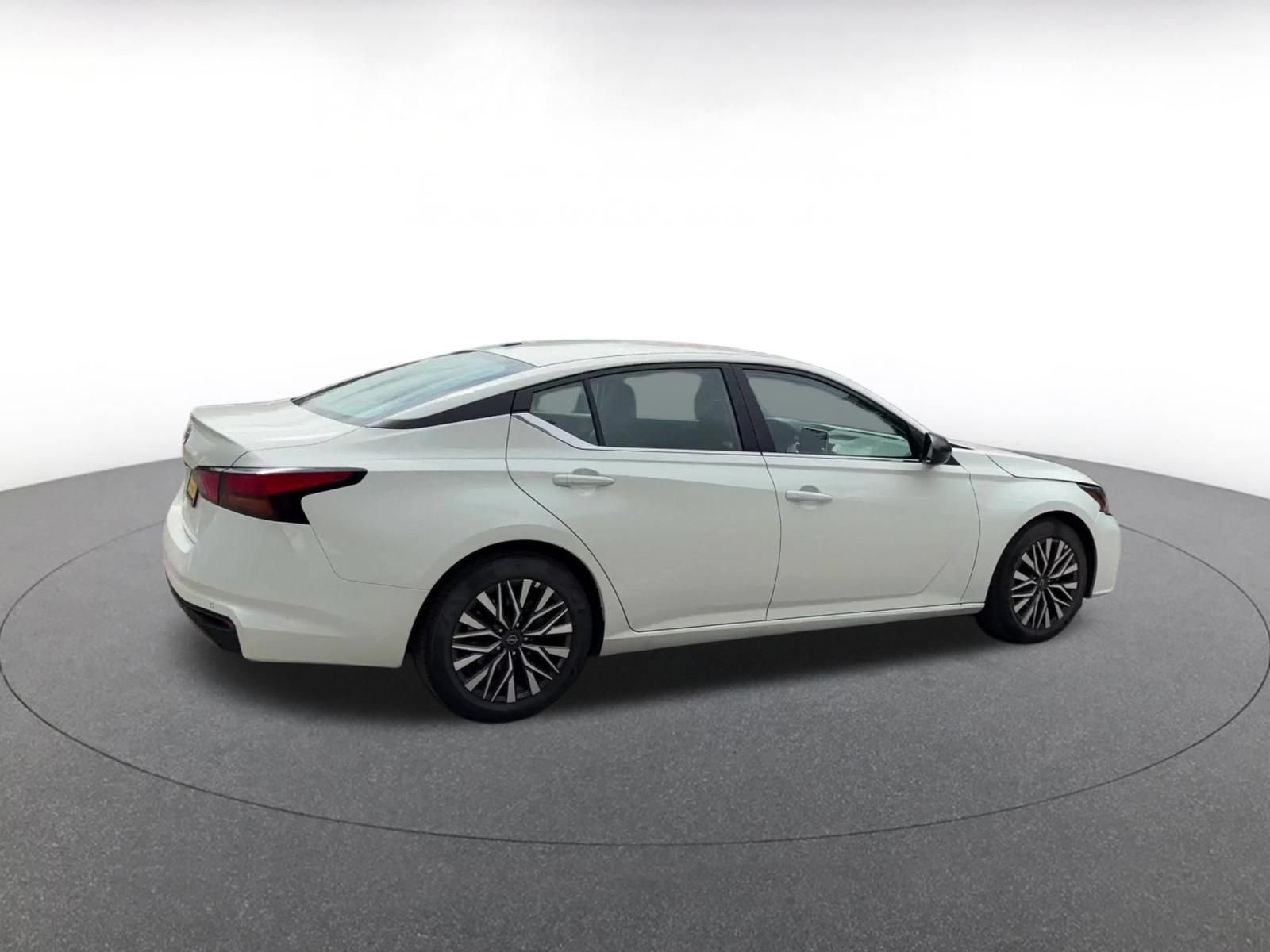 Thumbnail: 2026 Nissan Altima - 13