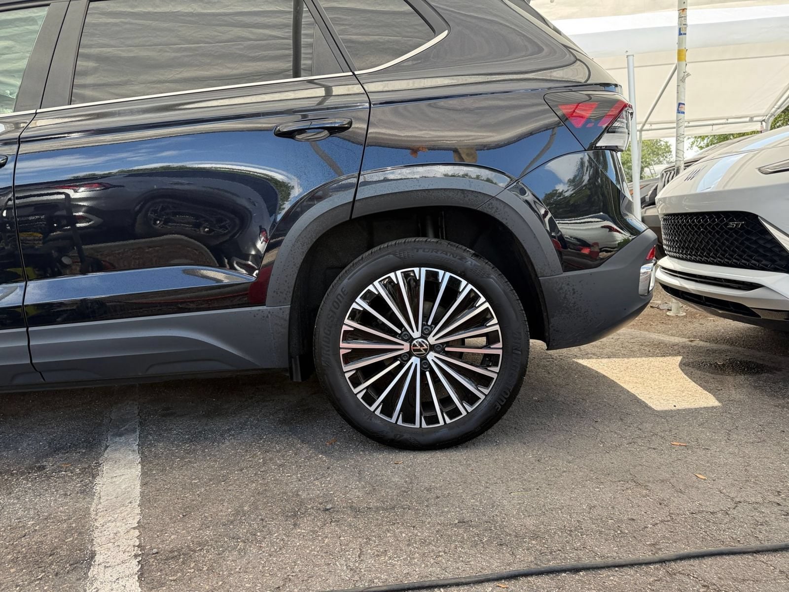 Thumbnail: 2025 Volkswagen Taos - 8