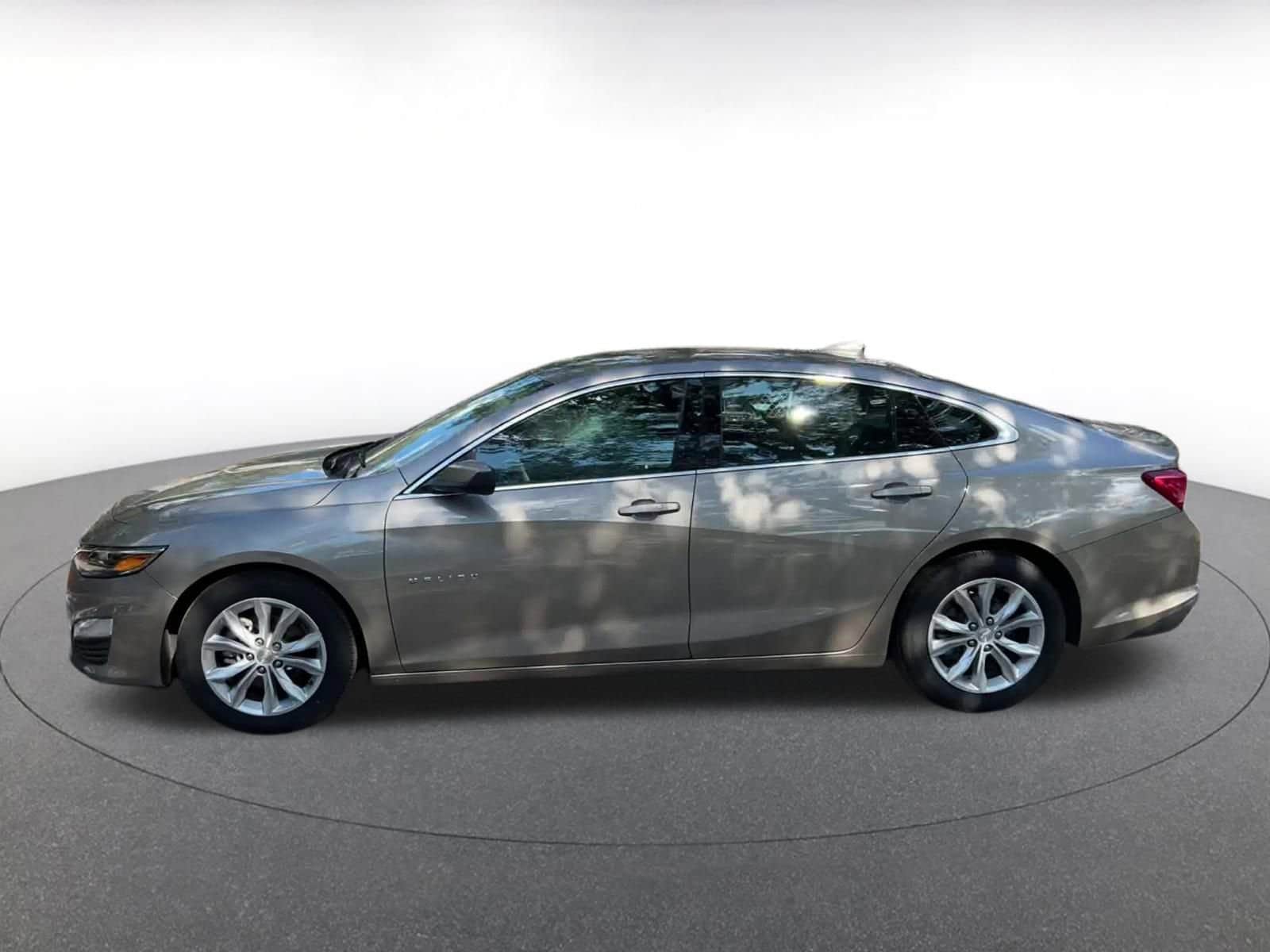 Thumbnail: 2023 Chevrolet Malibu - 9