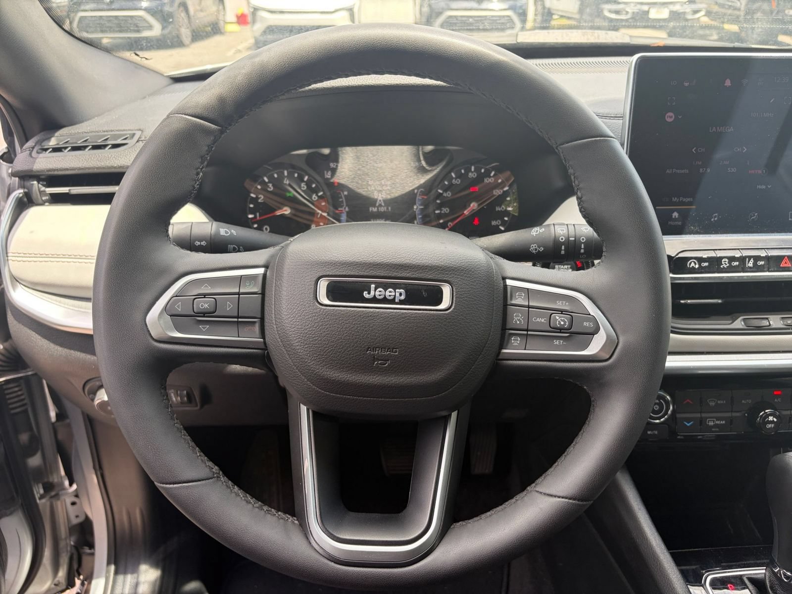 Thumbnail: 2025 Jeep Compass - 27