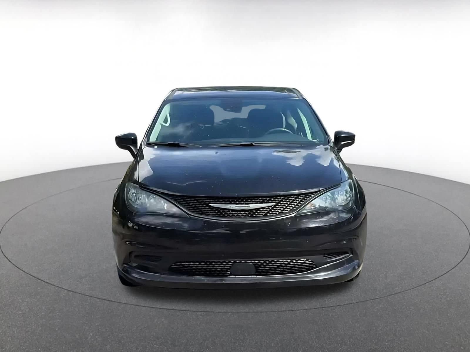Thumbnail: 2024 Chrysler Voyager - 4