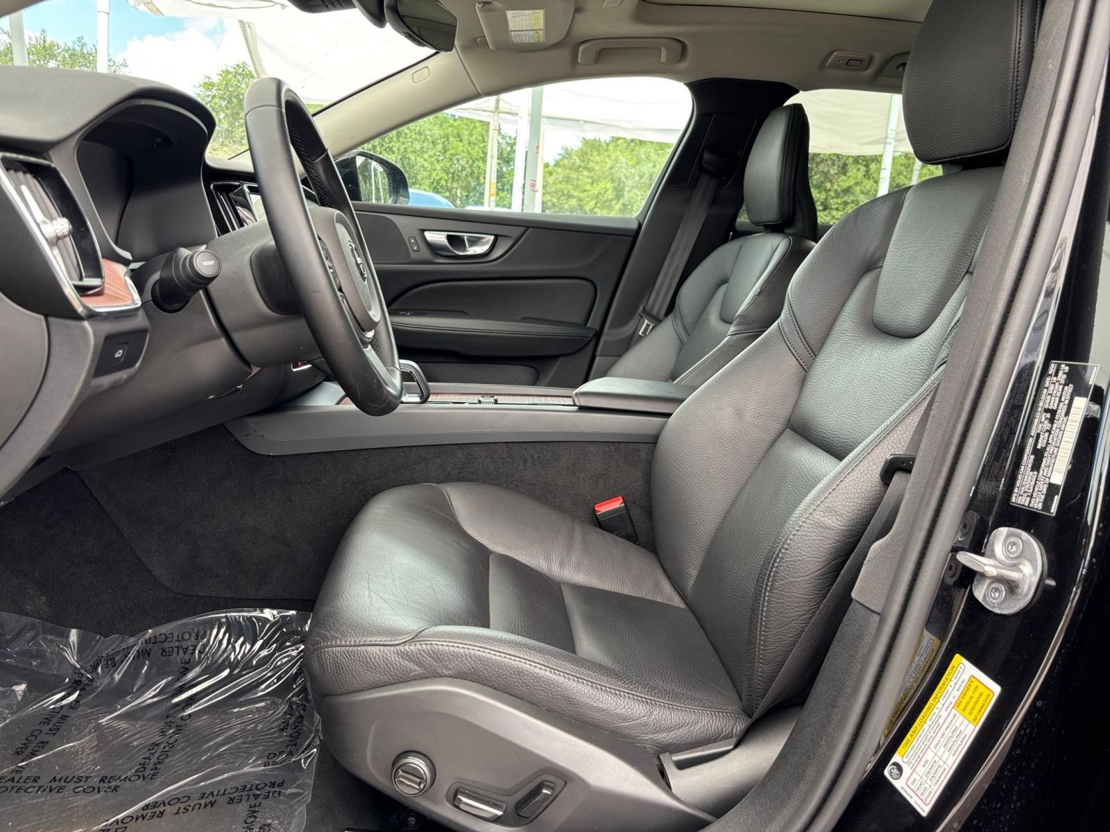 Thumbnail: 2025 Volvo S60 - 27
